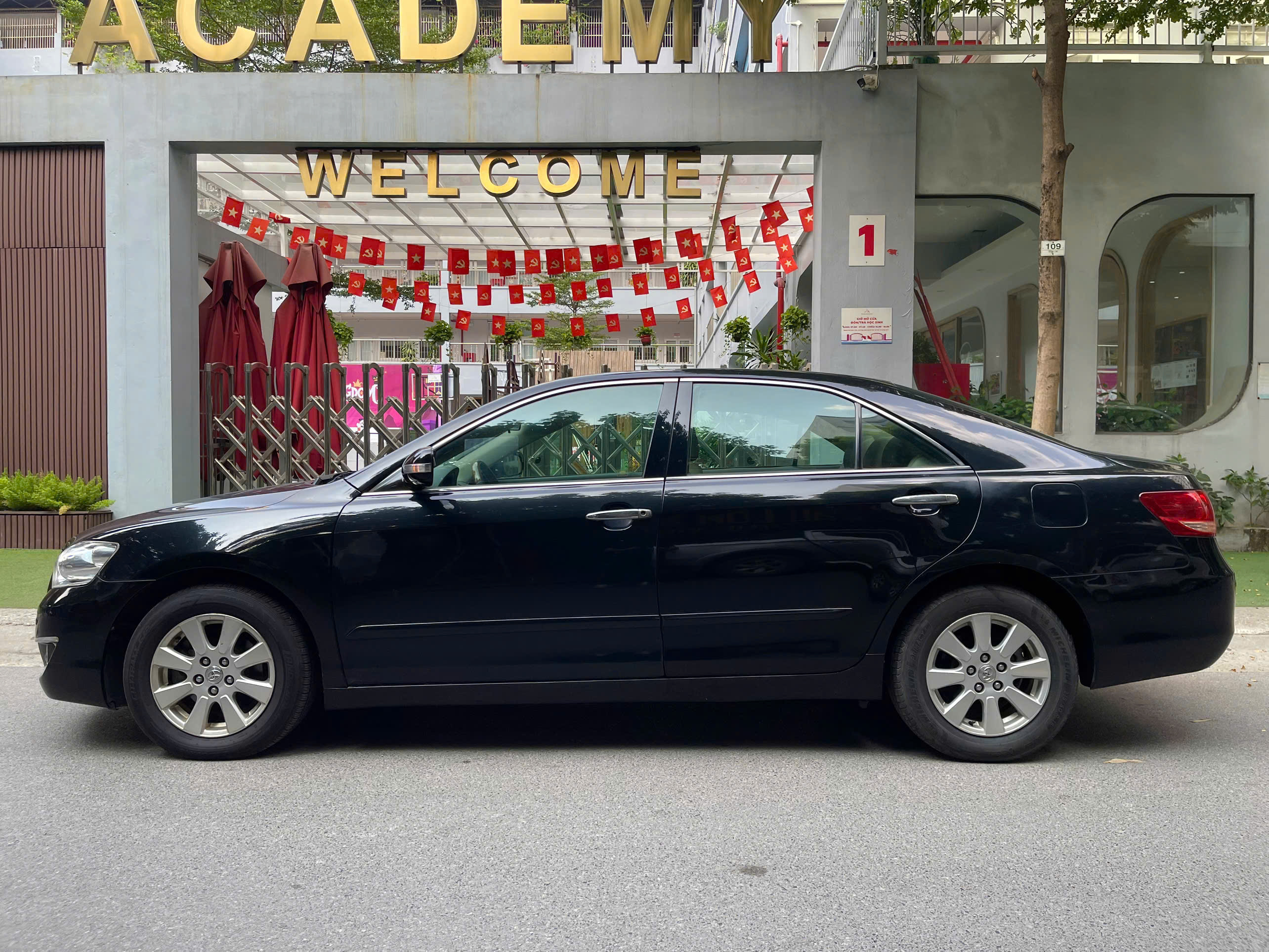 Toyota Camry 2.4G 2007 màu đen
