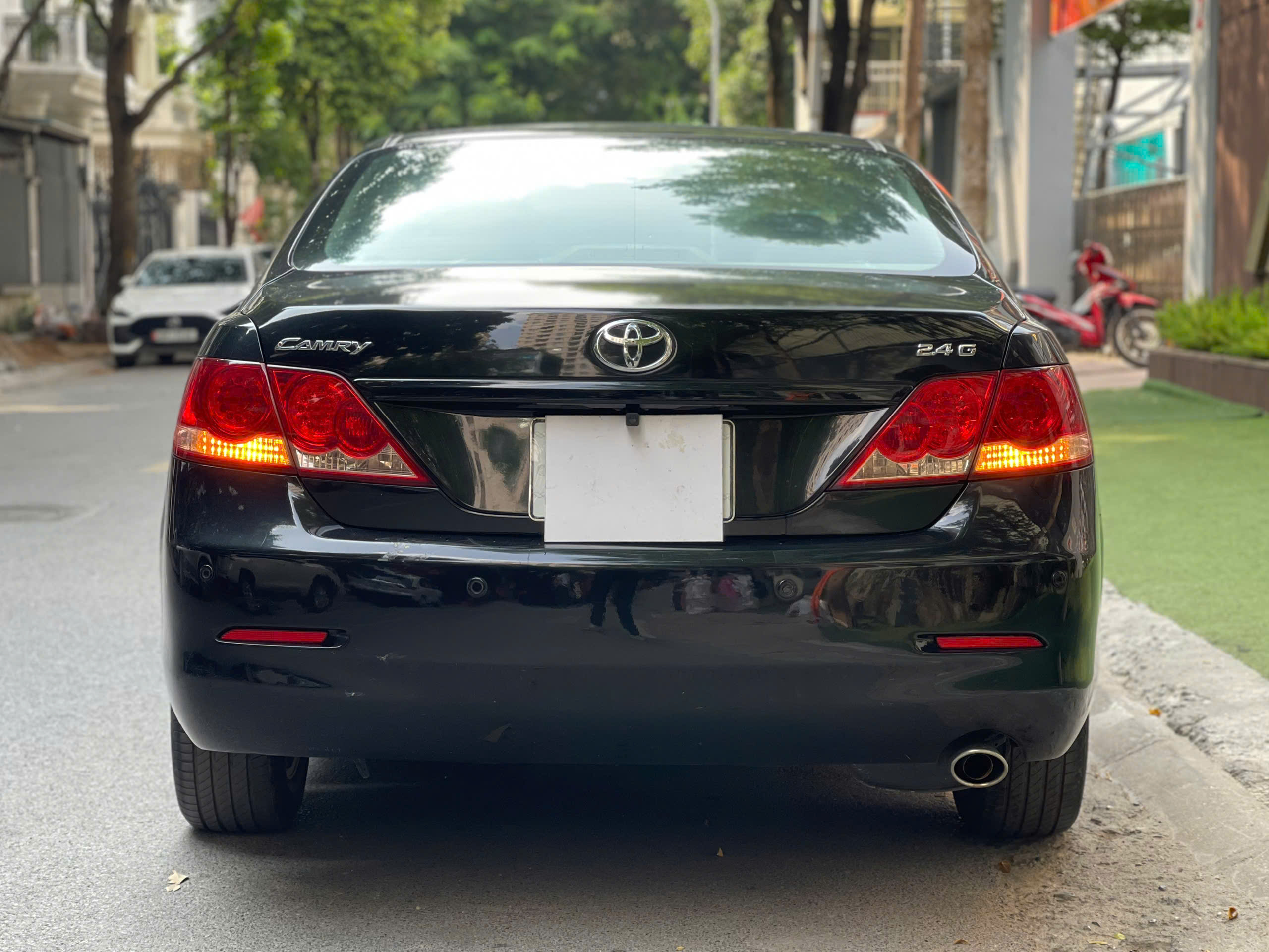Toyota Camry 2.4G 2007 màu đen