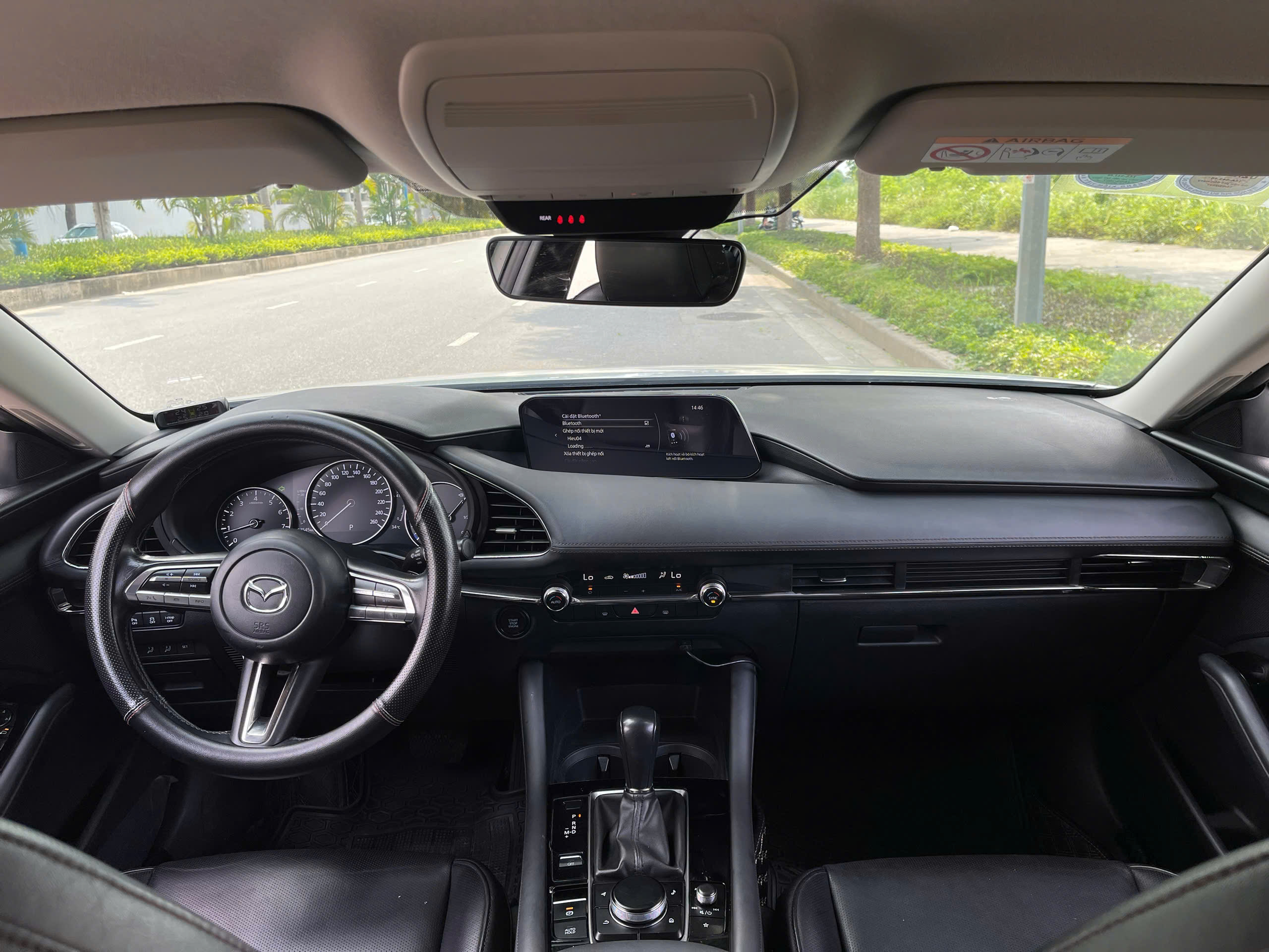 Mazda 3 1.5AT Luxury 2022 màu trắng