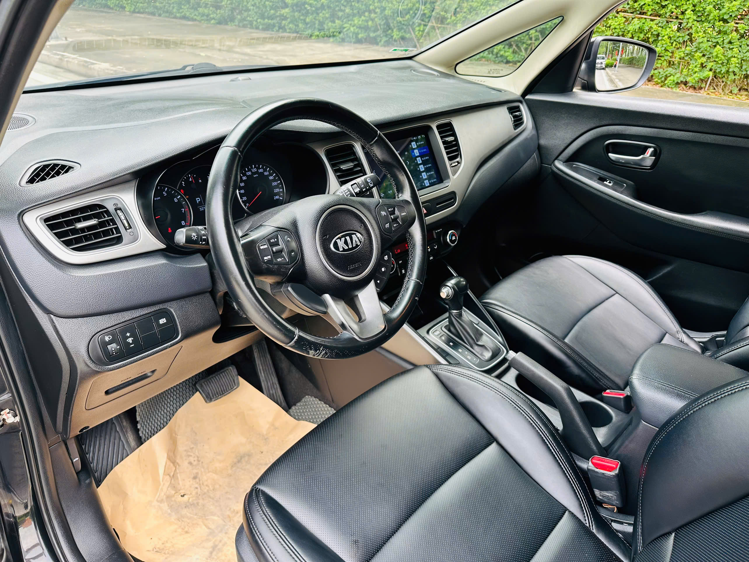 Xe Kia Rondo 2.0 GAT 2015
