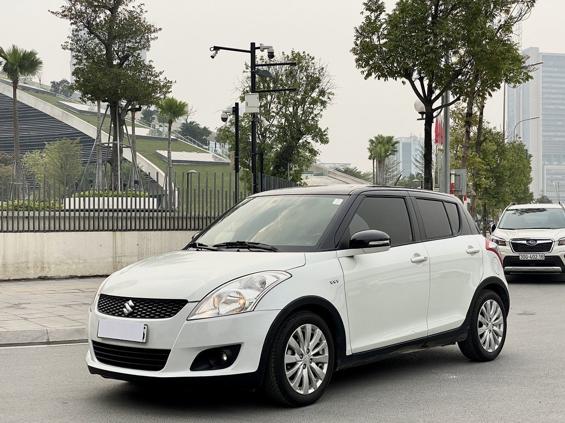 Suzuki Swift 1.4AT 2016 màu trắng (Đã bán)
