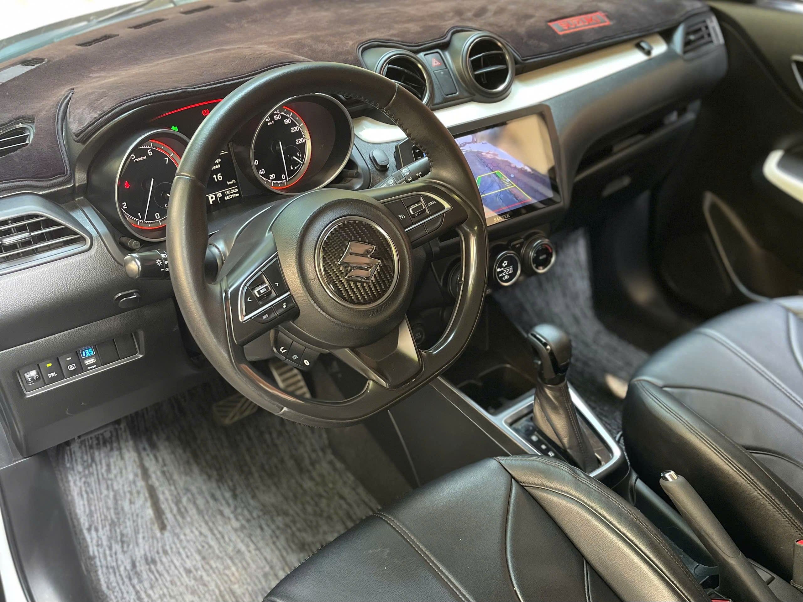 Suzuki Swift GLX 1.2 AT sản xuất 2019 trắng