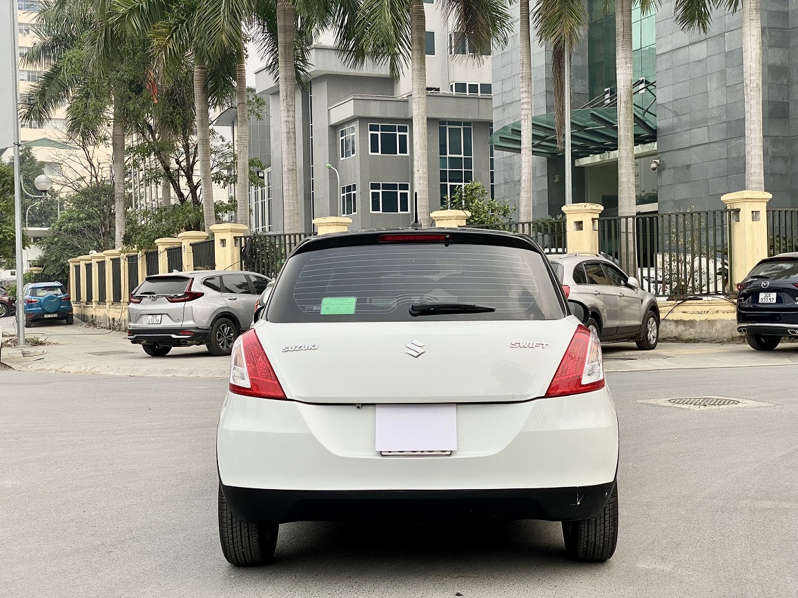 Suzuki Swift 1.4AT 2016 màu trắng (Đã bán)