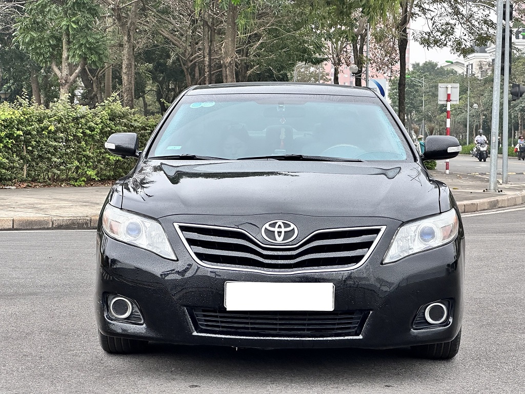 Toyota Camry LE 2.5 2010 màu đen