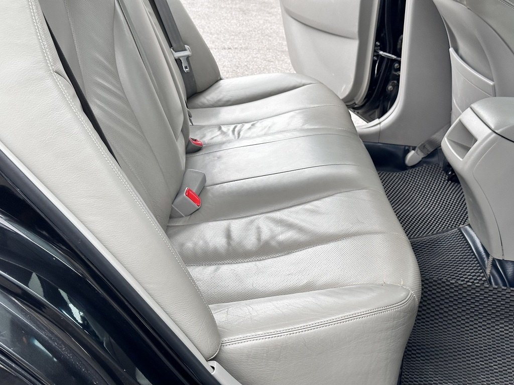 Toyota Camry LE 2.5 2010 màu đen