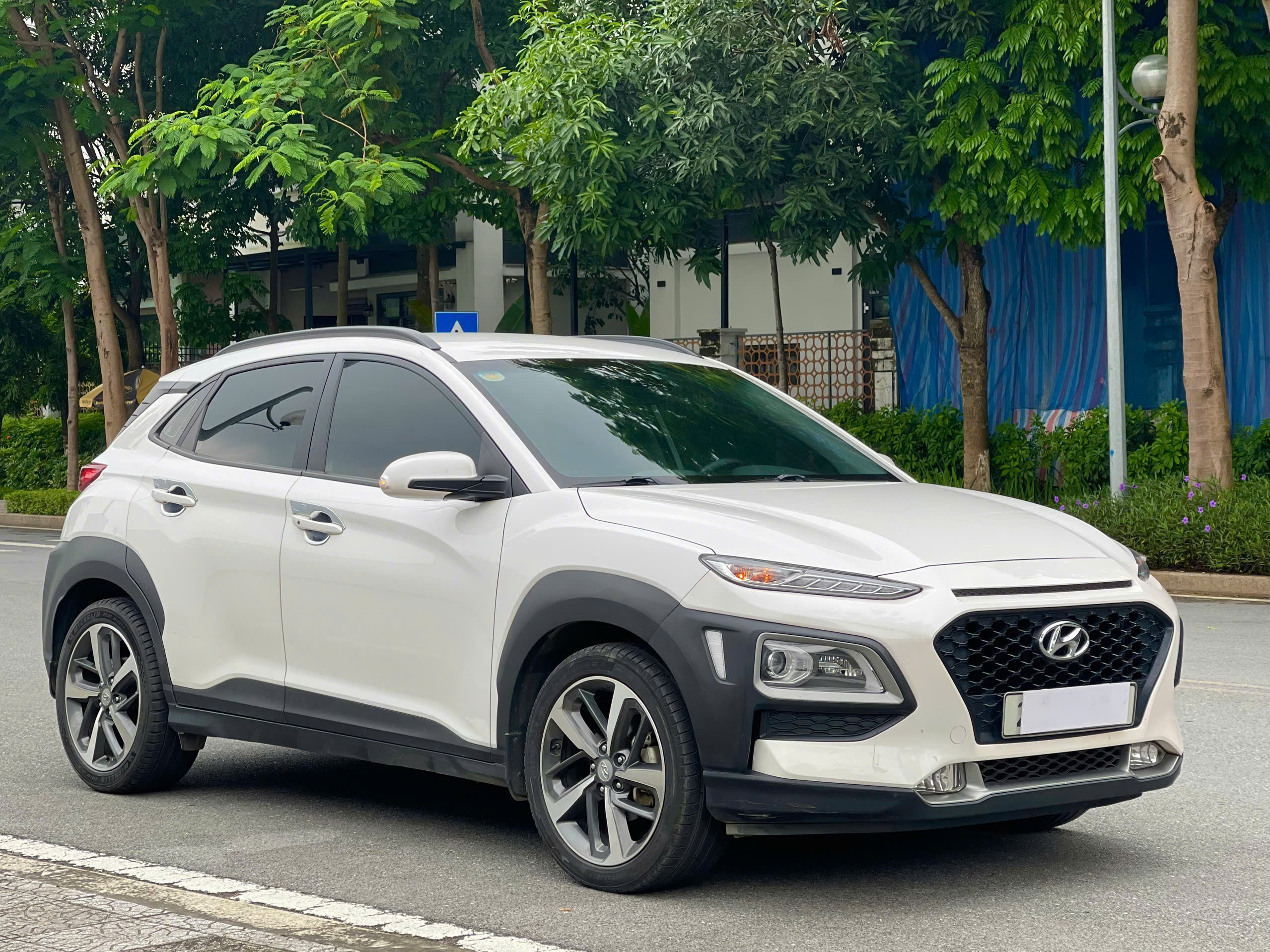 Hyundai Kona 2.0ATH 2021 màu trắng