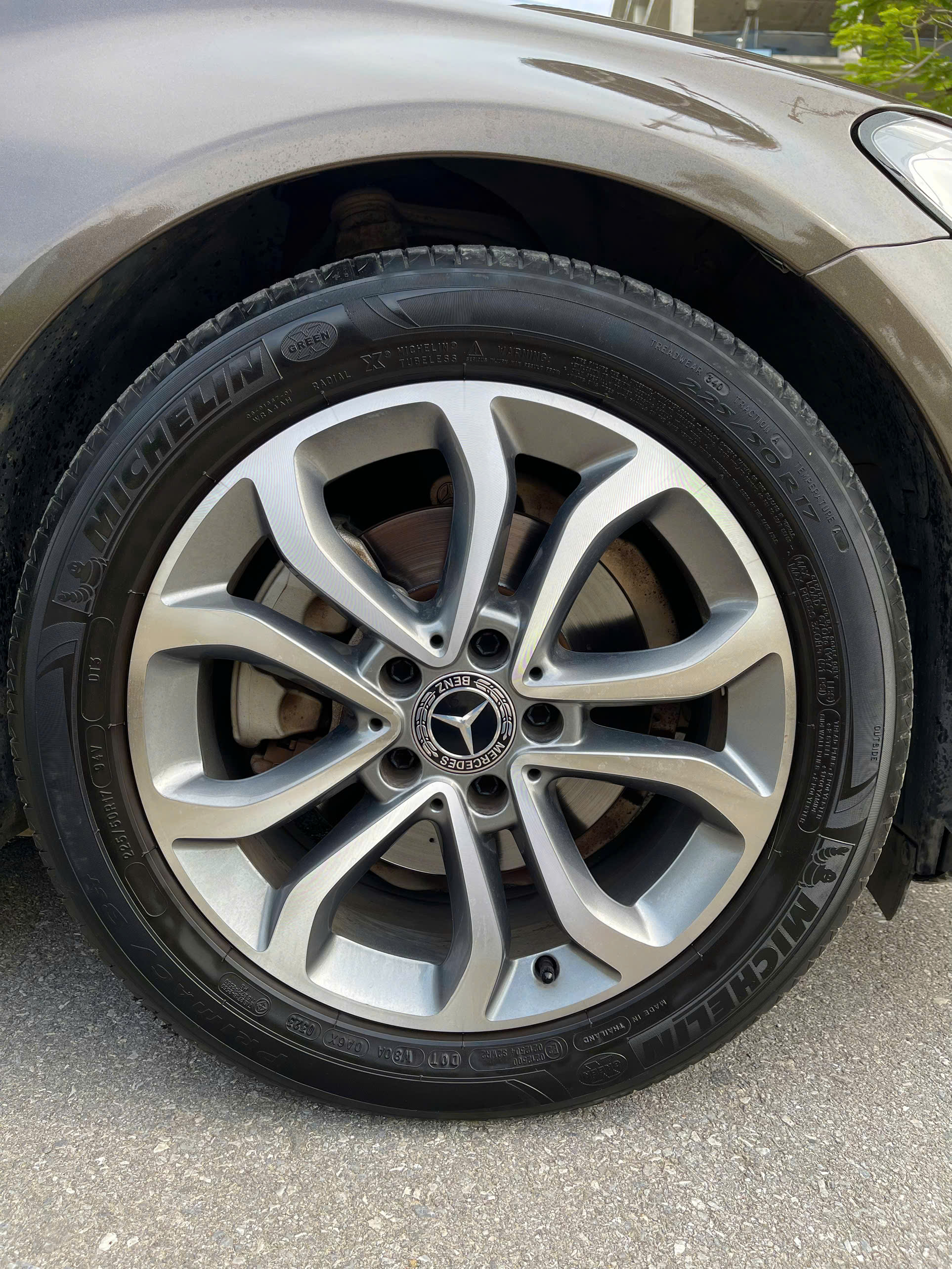 Mercedes C200 2018 màu nâu nội thất đen
