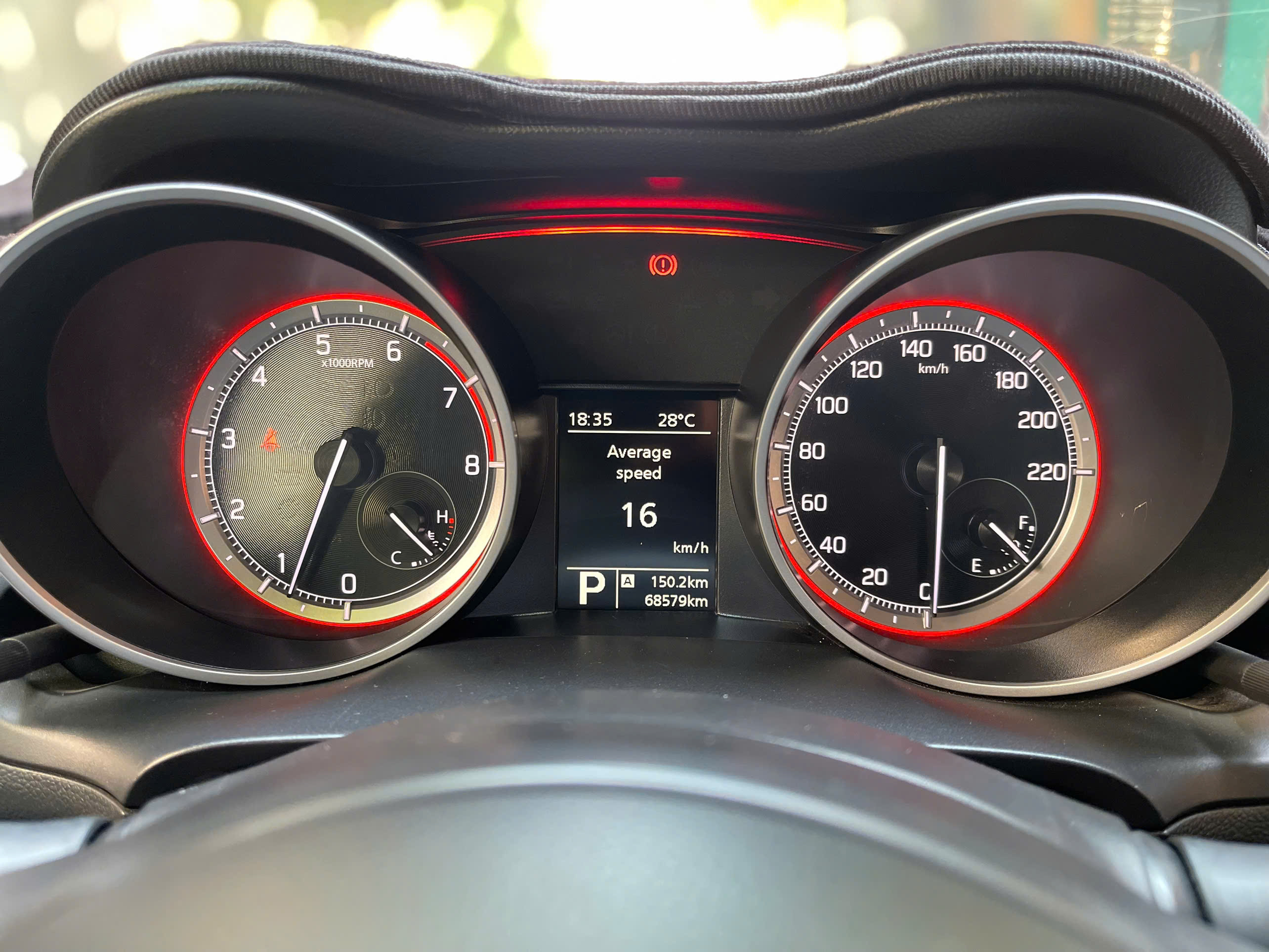 Suzuki Swift GLX 1.2 AT sản xuất 2019 trắng