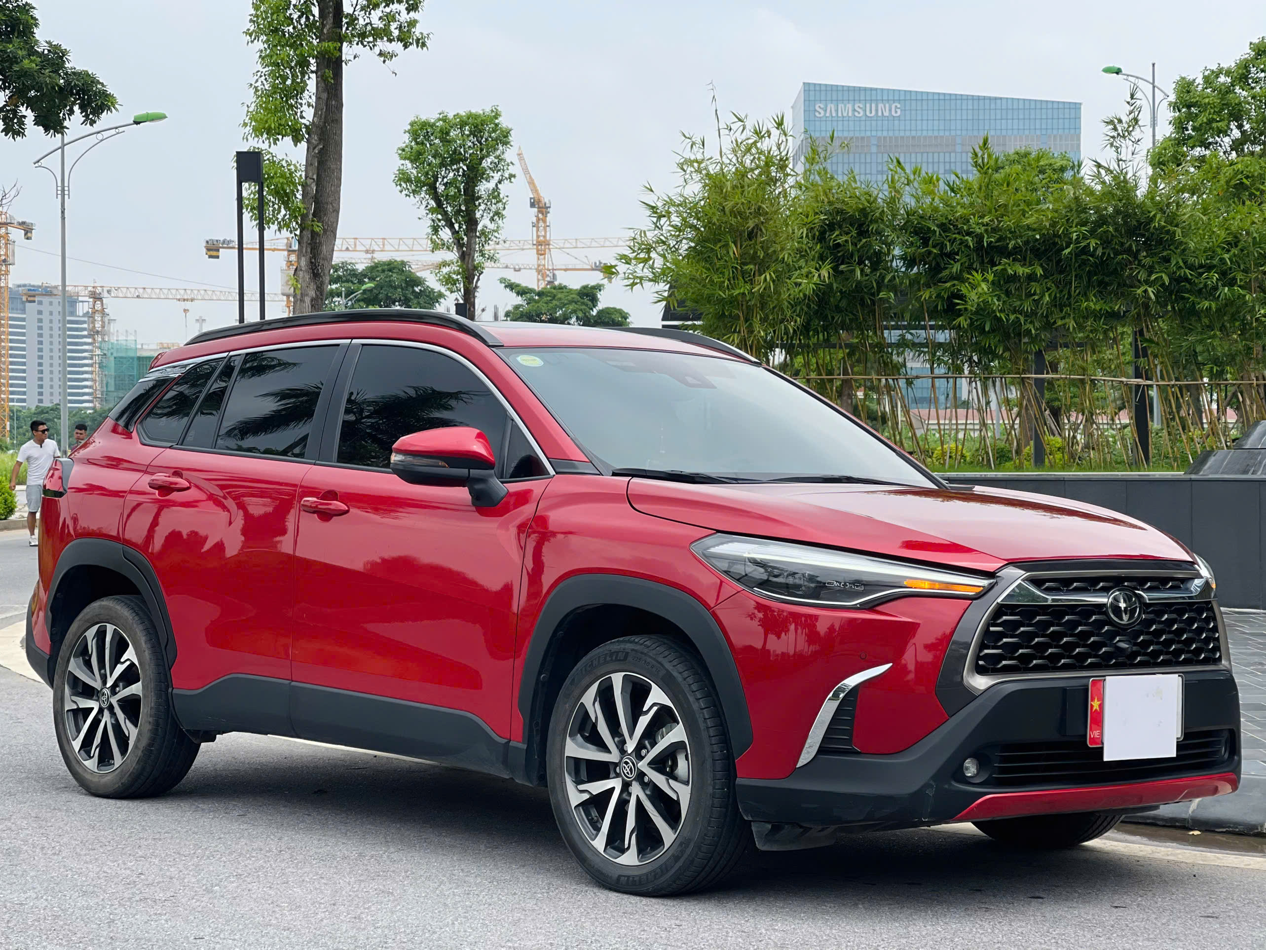 Toyota Corolla Cross 1.8V 2021 màu đỏ
