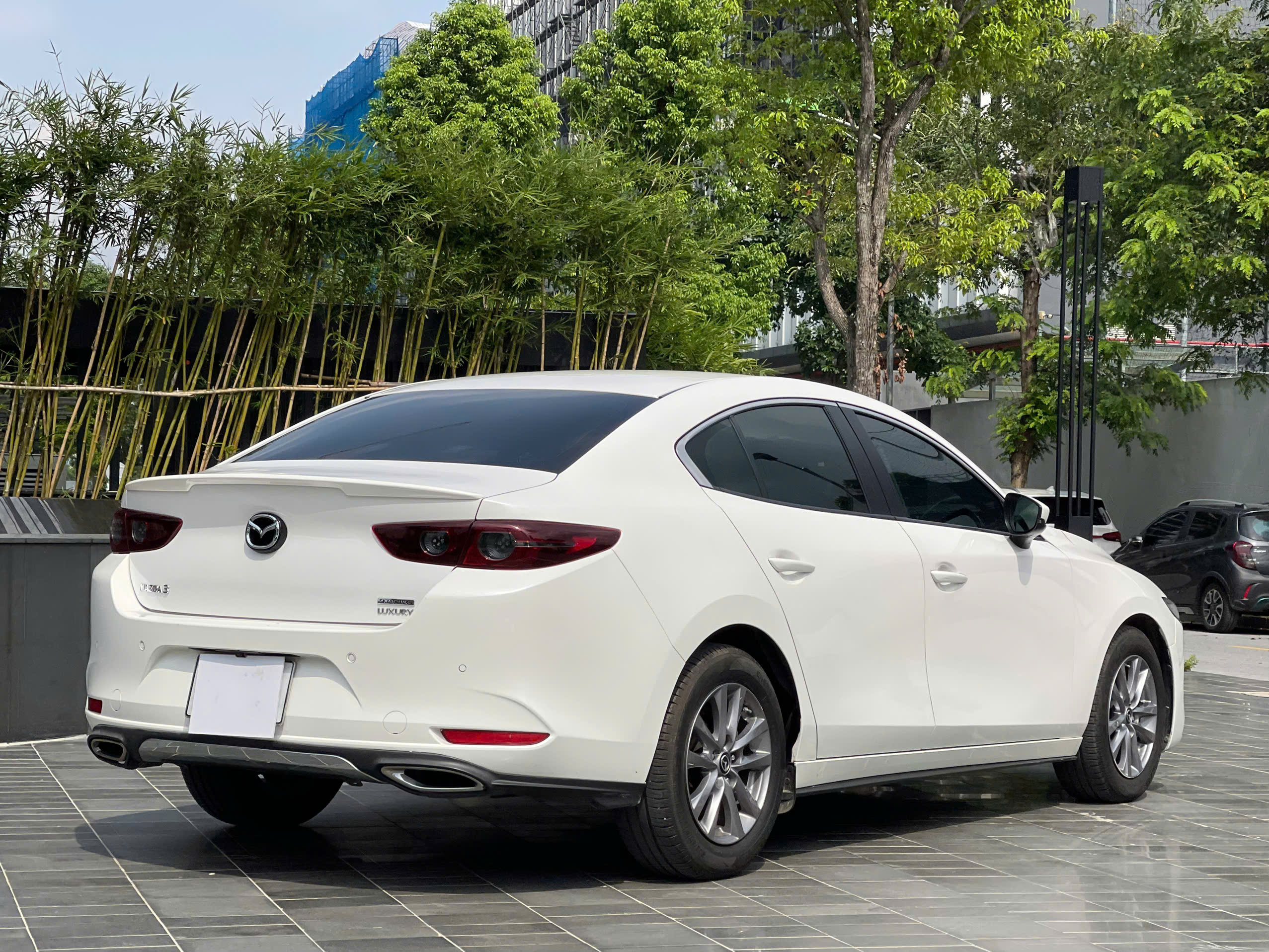 Mazda 3 1.5AT Luxury 2022 màu trắng