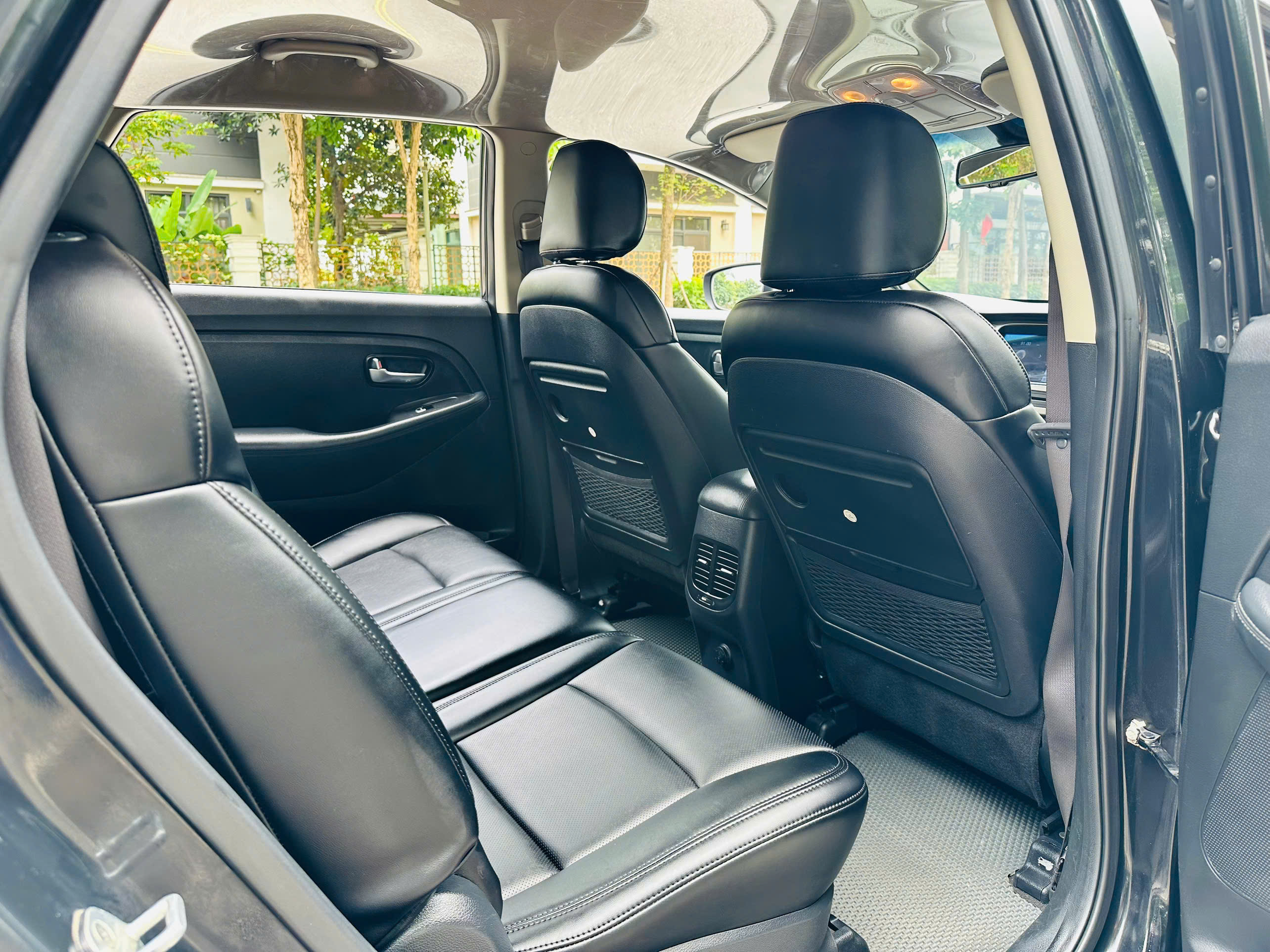 Xe Kia Rondo 2.0 GAT 2015
