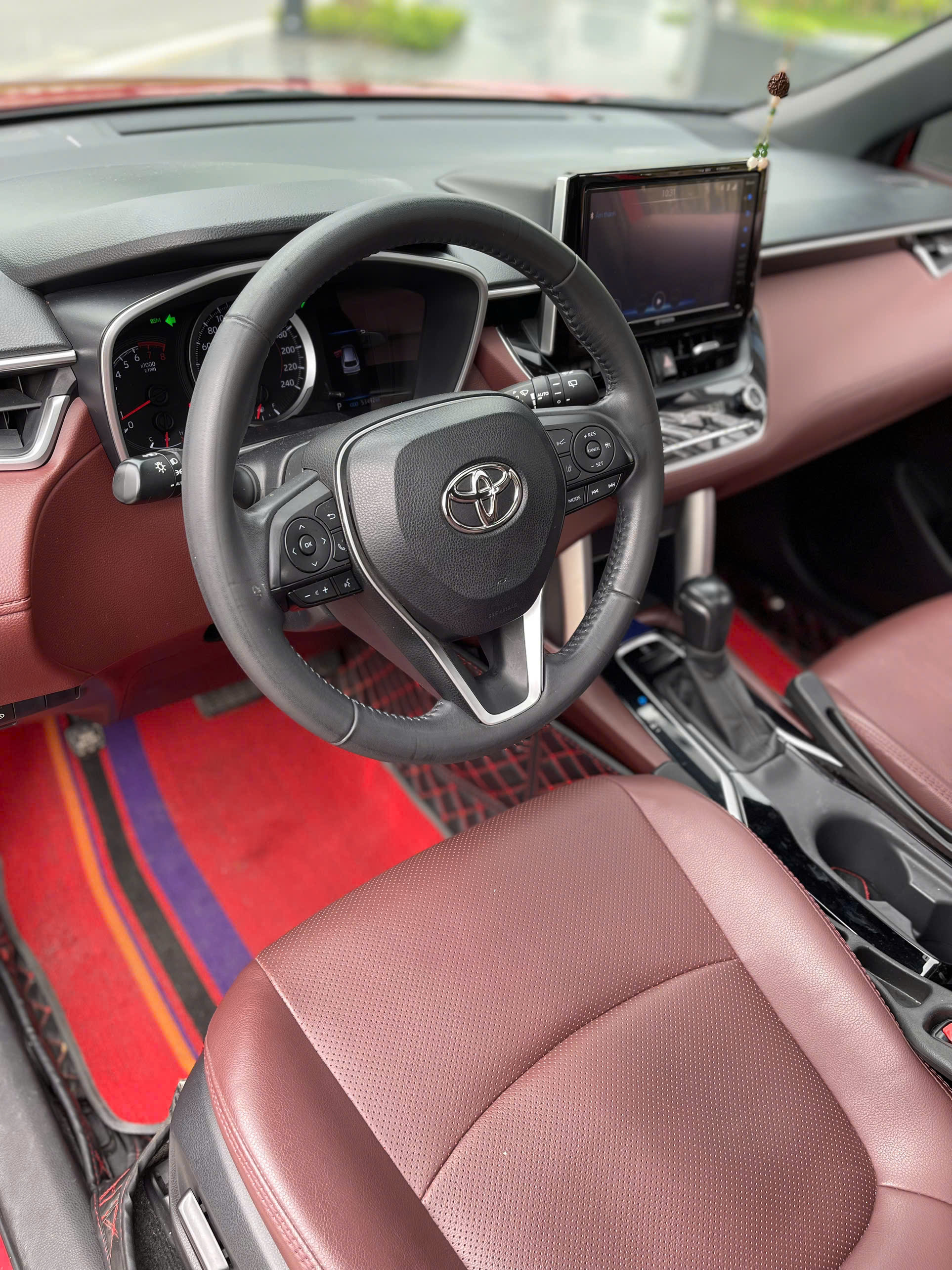 Toyota Corolla Cross 1.8V 2021 màu đỏ
