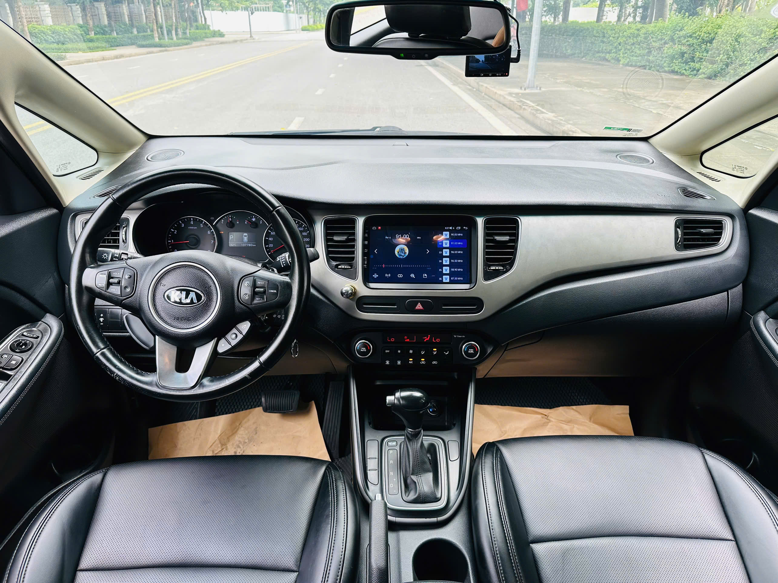 Xe Kia Rondo 2.0 GAT 2015