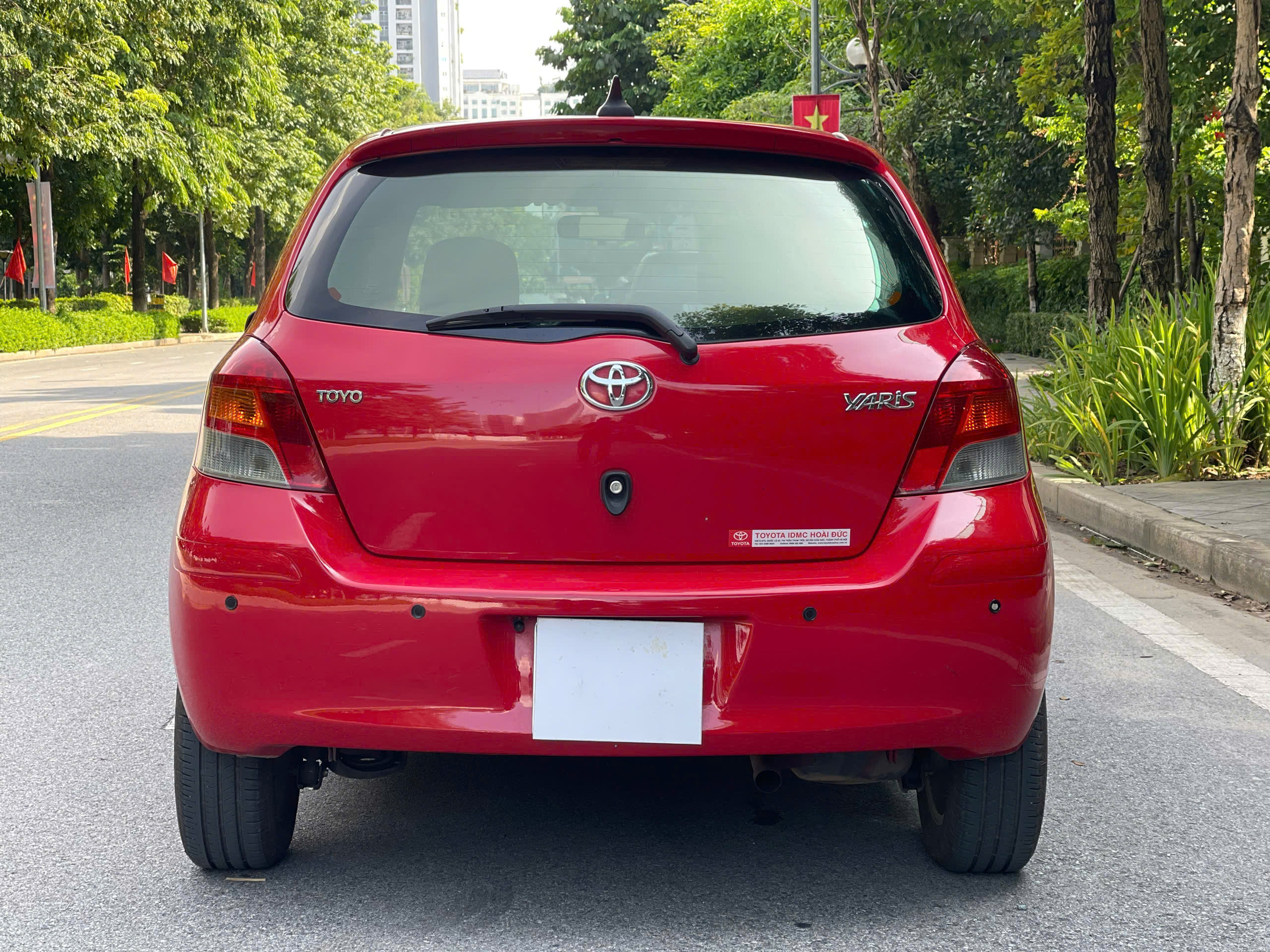 Toyota Yaris 1.3AT Nhật Bản 2009 màu đỏ