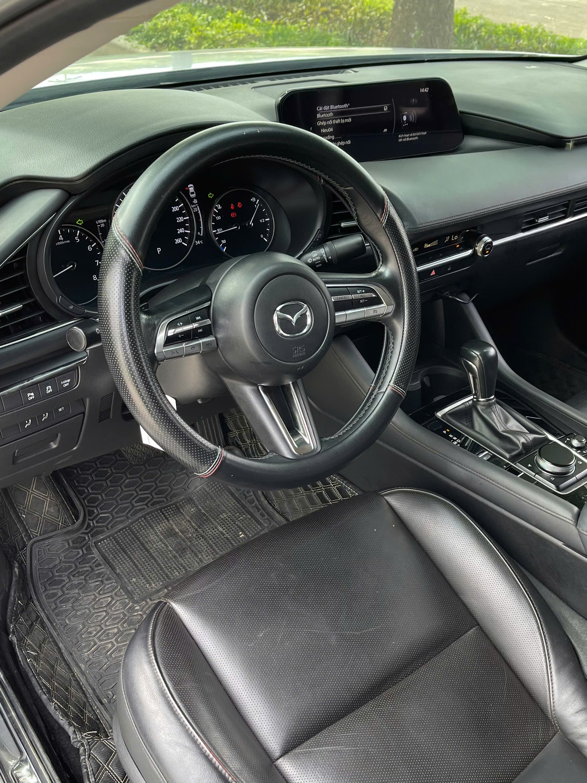 Mazda 3 1.5AT Luxury 2022 màu trắng