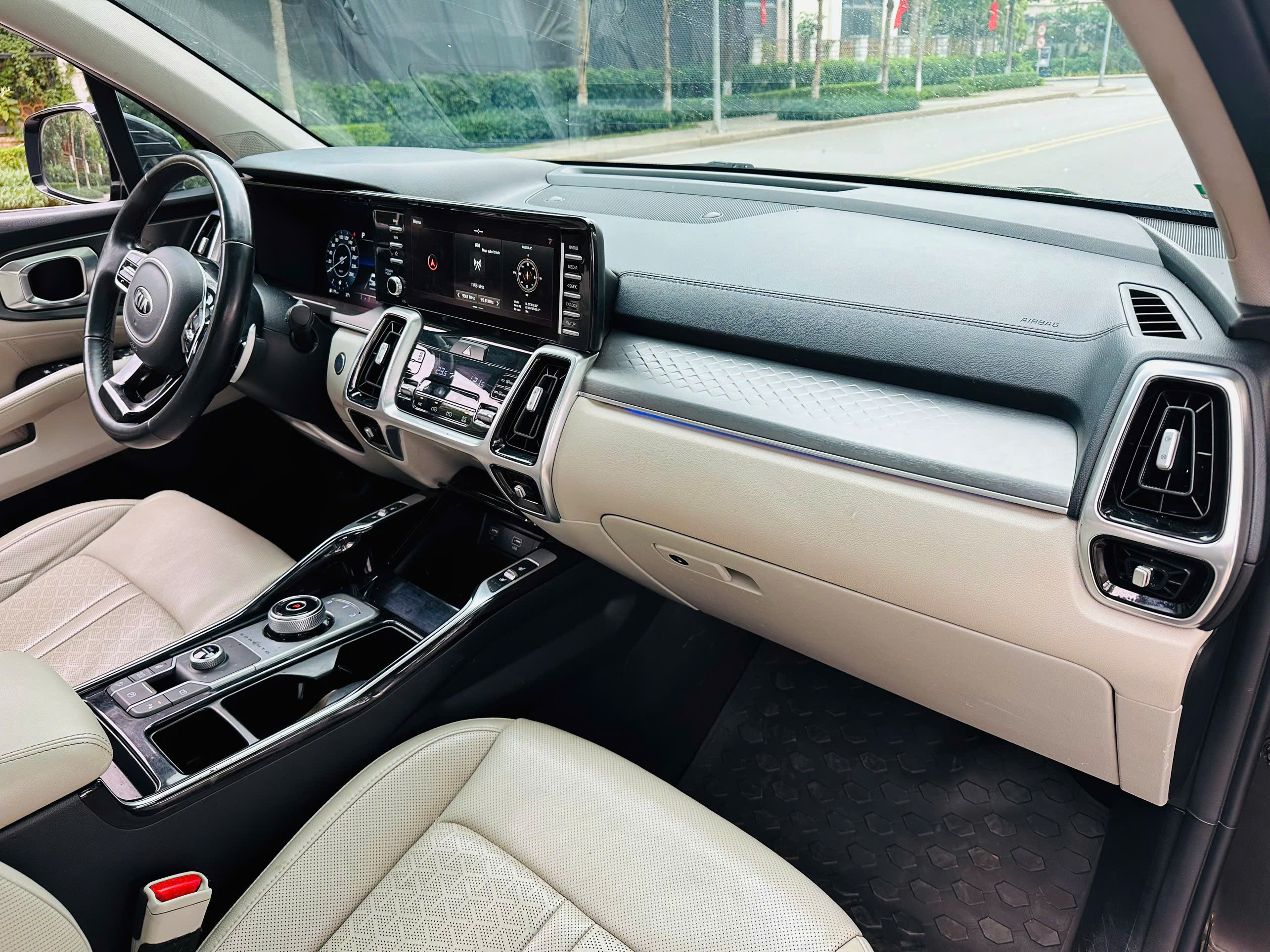 Kia Sorento Signature 2.2 AT AWD 7S Full Dầu màu đen