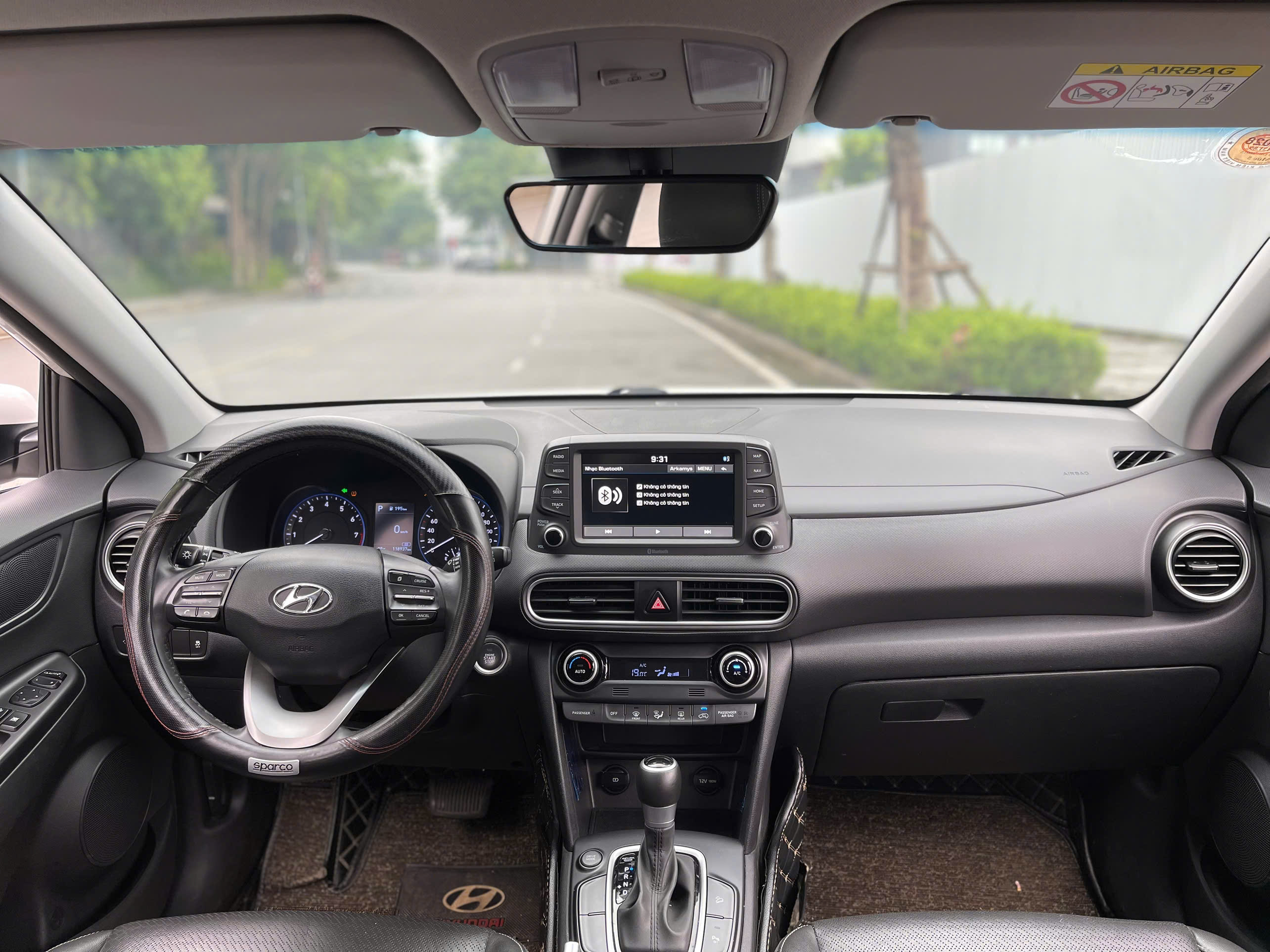 Hyundai Kona 2.0ATH 2021 màu trắng