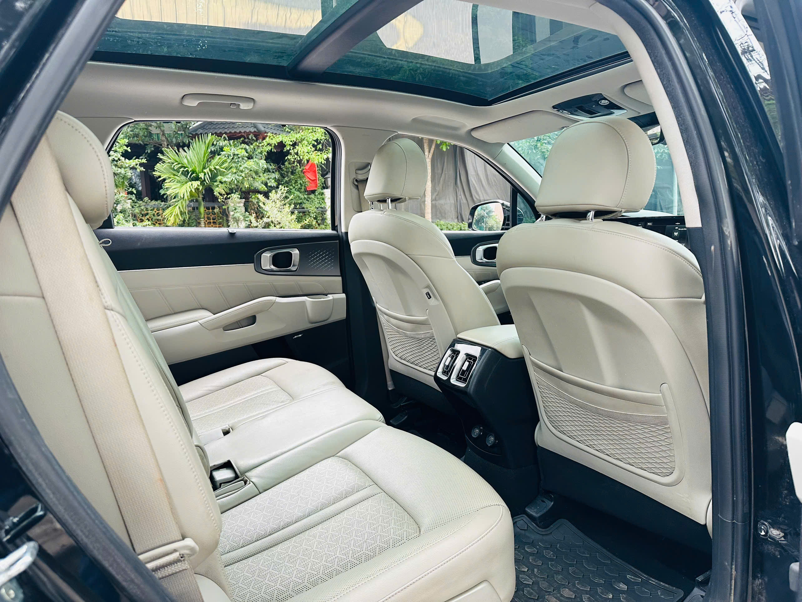 Kia Sorento Signature 2.2 AT AWD 7S Full Dầu màu đen