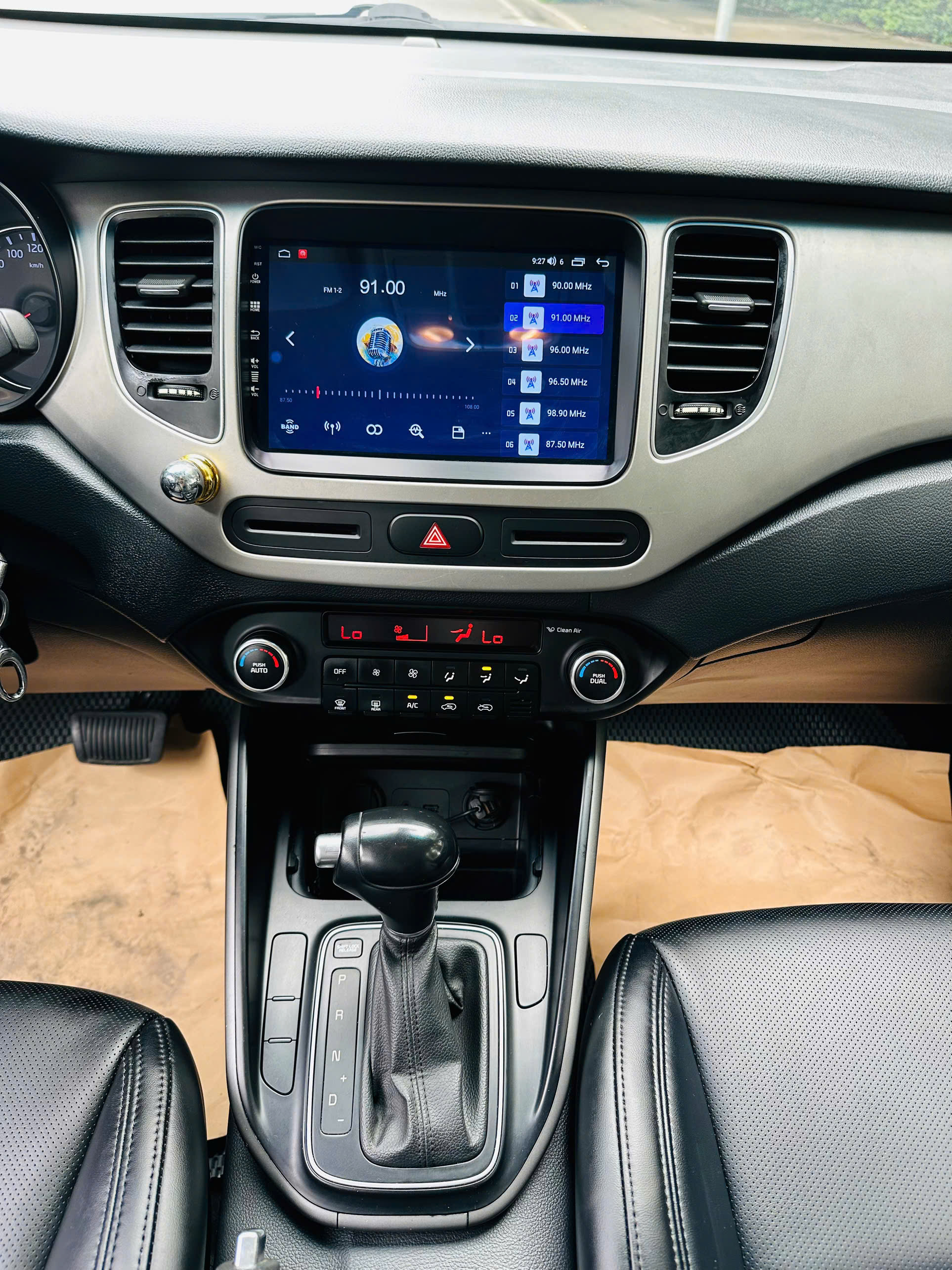 Xe Kia Rondo 2.0 GAT 2015
