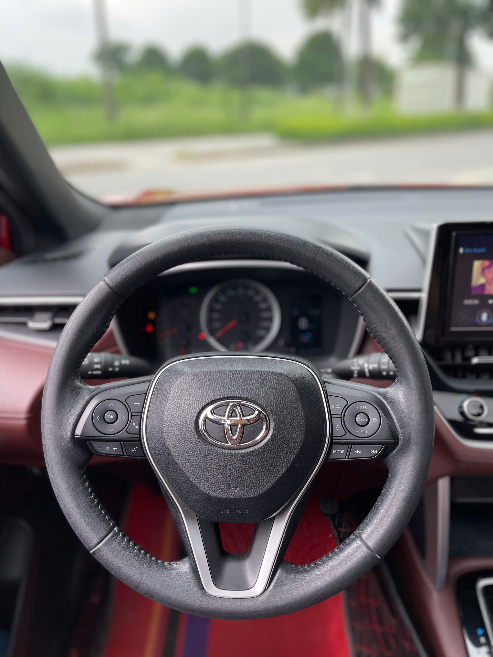 Toyota Corolla Cross 1.8V 2021 màu đỏ