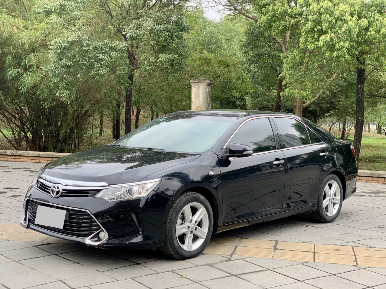 Toyota Camry 2.5Q 2016 màu đen (Đã bán)