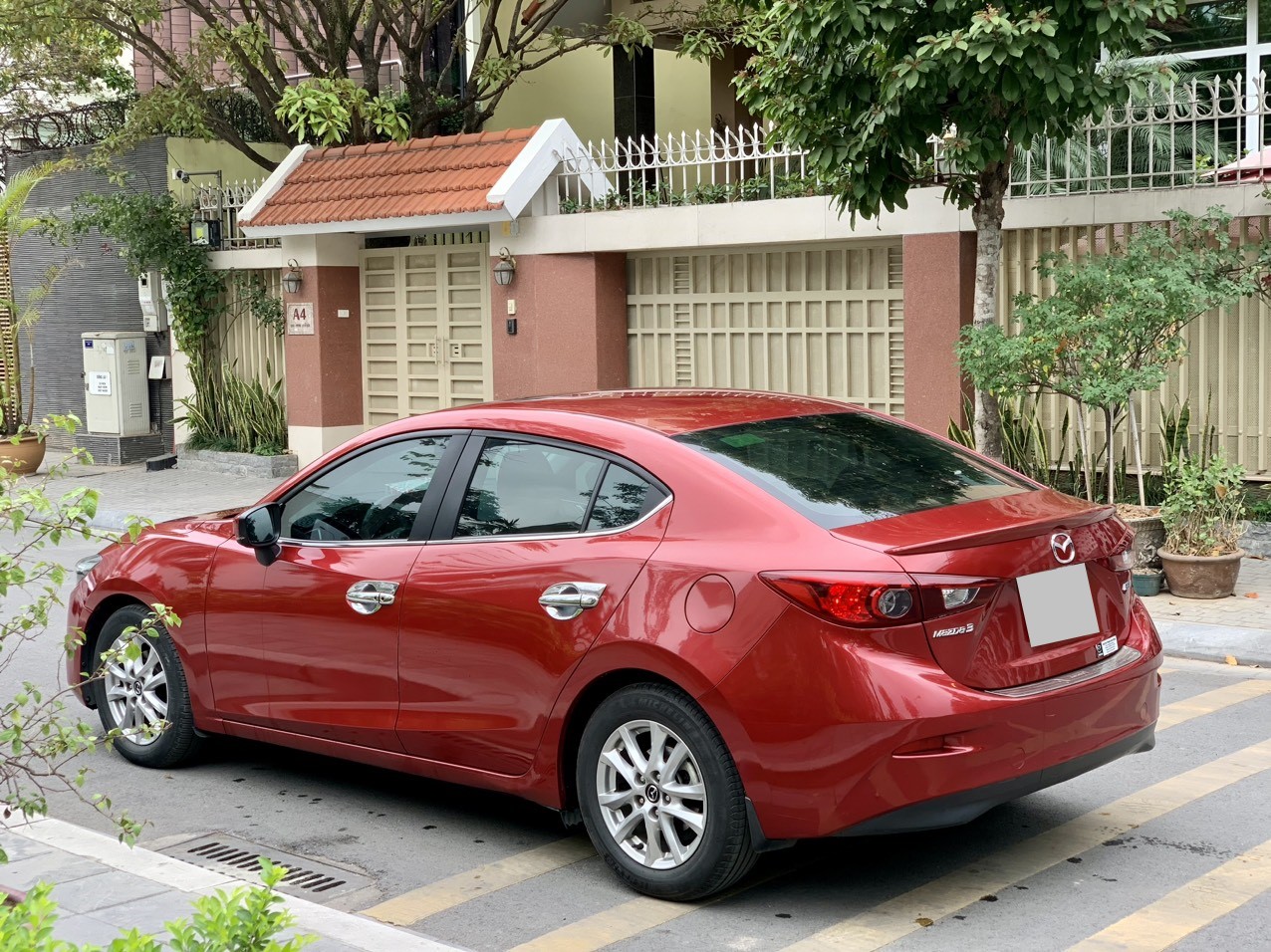Mazda 3 1.5AT FL 2017 màu đỏ (đã bán)