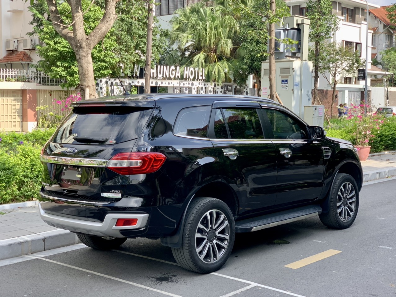 Ford Everest Titanium 4x4 2021 màu đen (Đã bán)