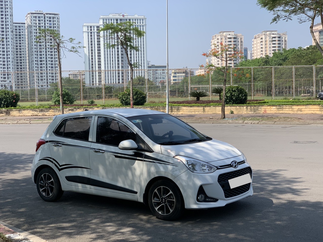 Hyundai I10 GLS1.2AT 2018 màu trắng (Đã bán)