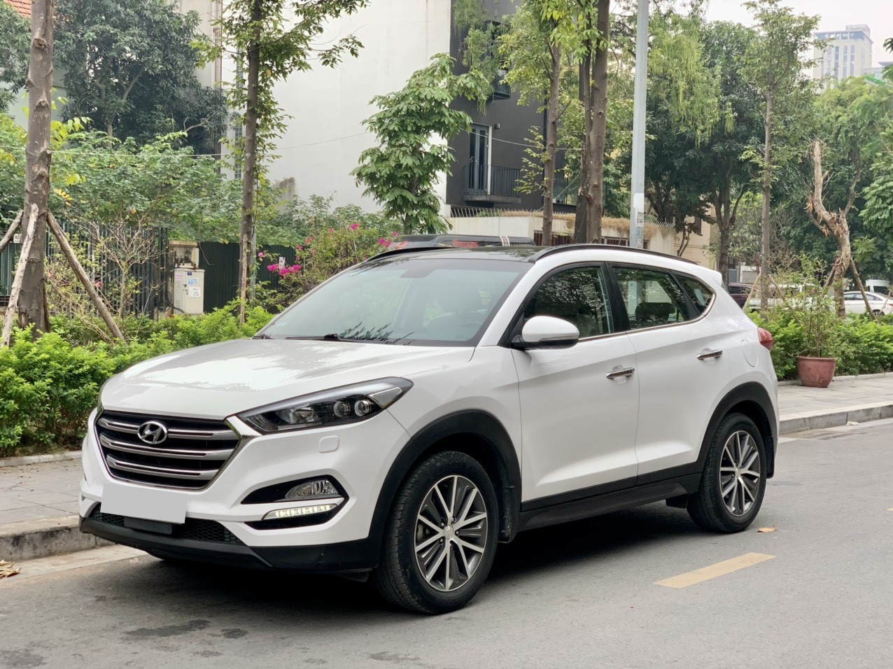 Hyundai Tucson 2.0ATH 2015 màu trắng (Đã bán)