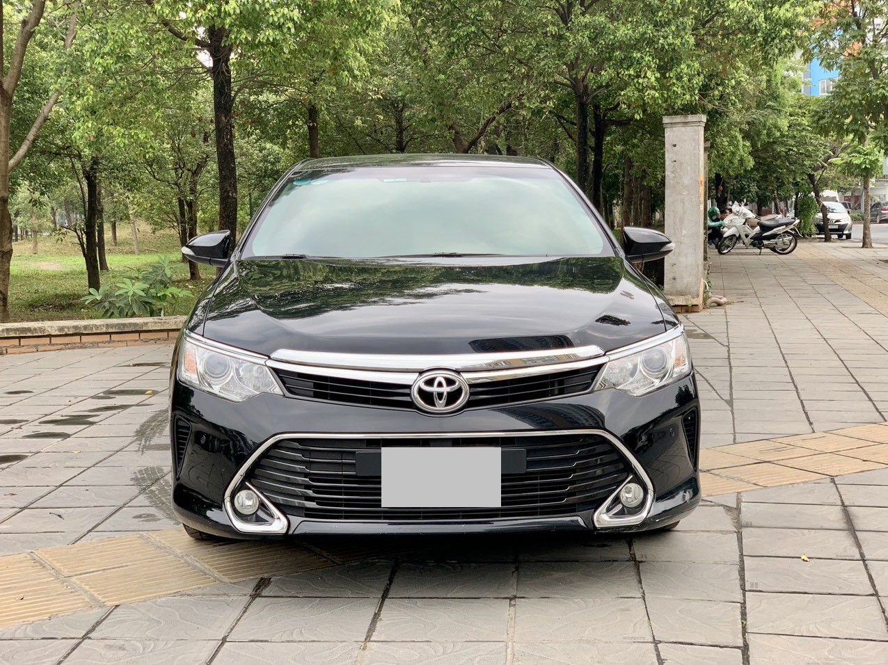 Toyota Camry 2.5Q 2016 màu đen (Đã bán)