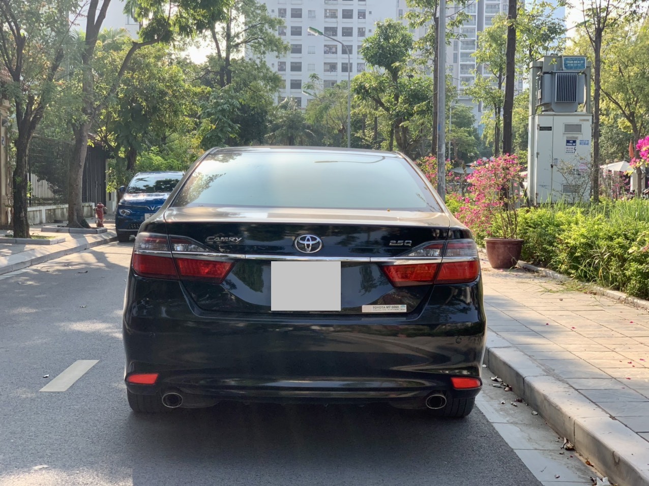 Toyota Camry 2.5Q sản xuất 2015 màu đen (Đã bán)