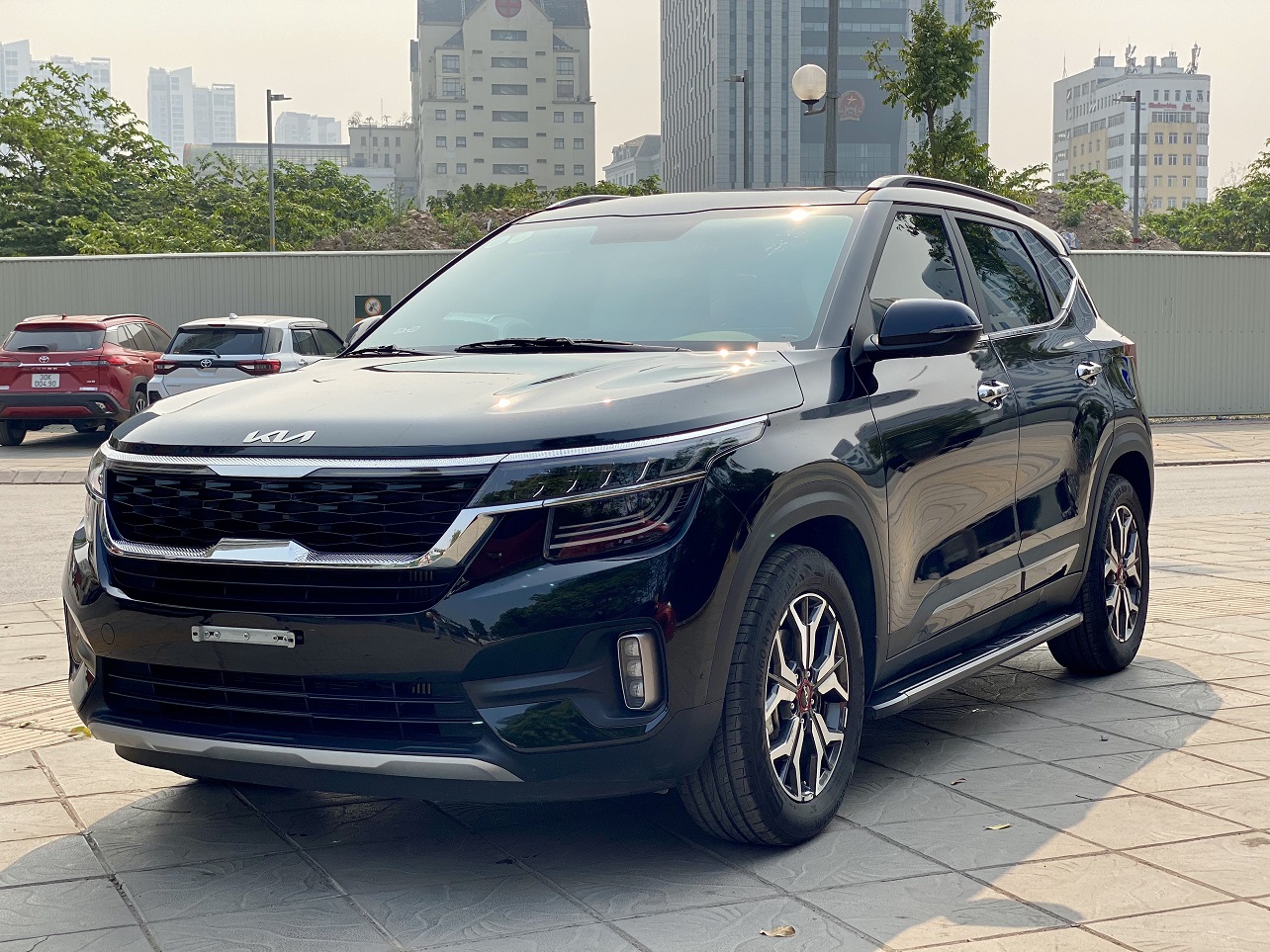 Kia Seltos 1.4 Preminum 2021 màu đen (Đã bán)