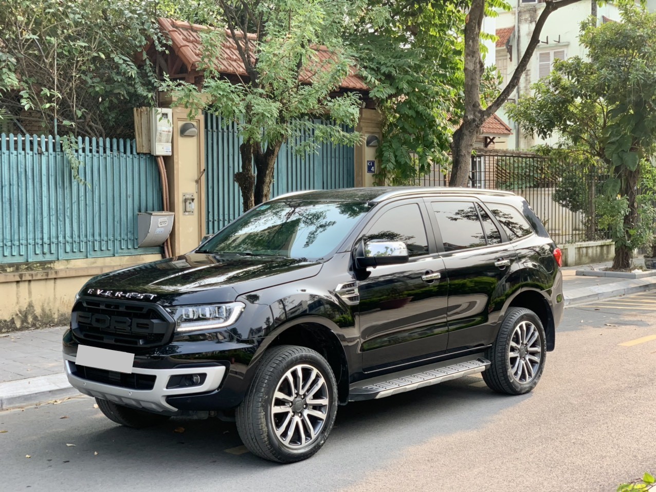 Ford Everest Titanium 2.0L 4x2 AT 2022 màu đen (Đã bán)