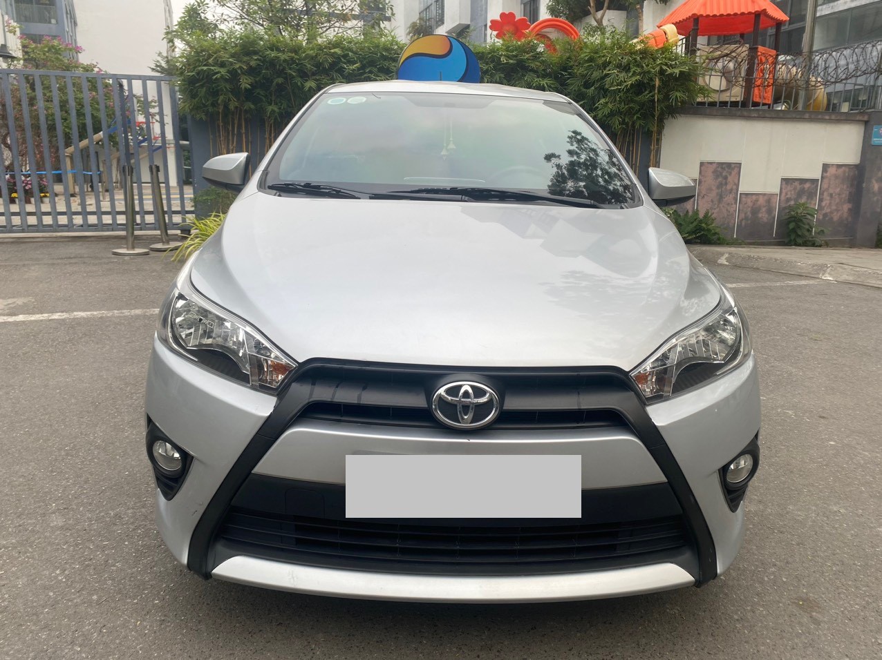 Toyota Yaris 1.5E 2016 màu bạc (Đã bán)