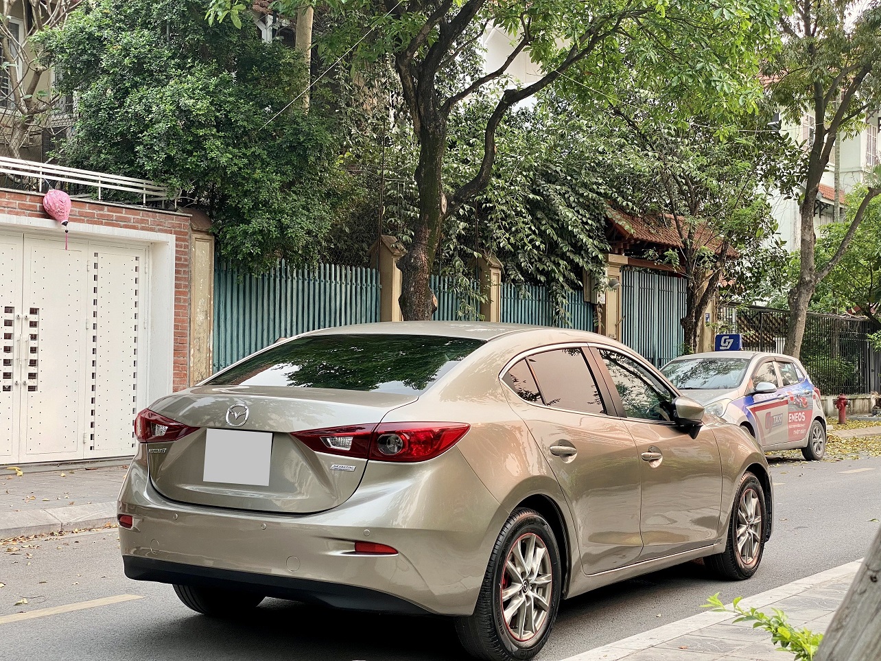 Mazda 3 1.5 AT màu vàng (Đã bán)