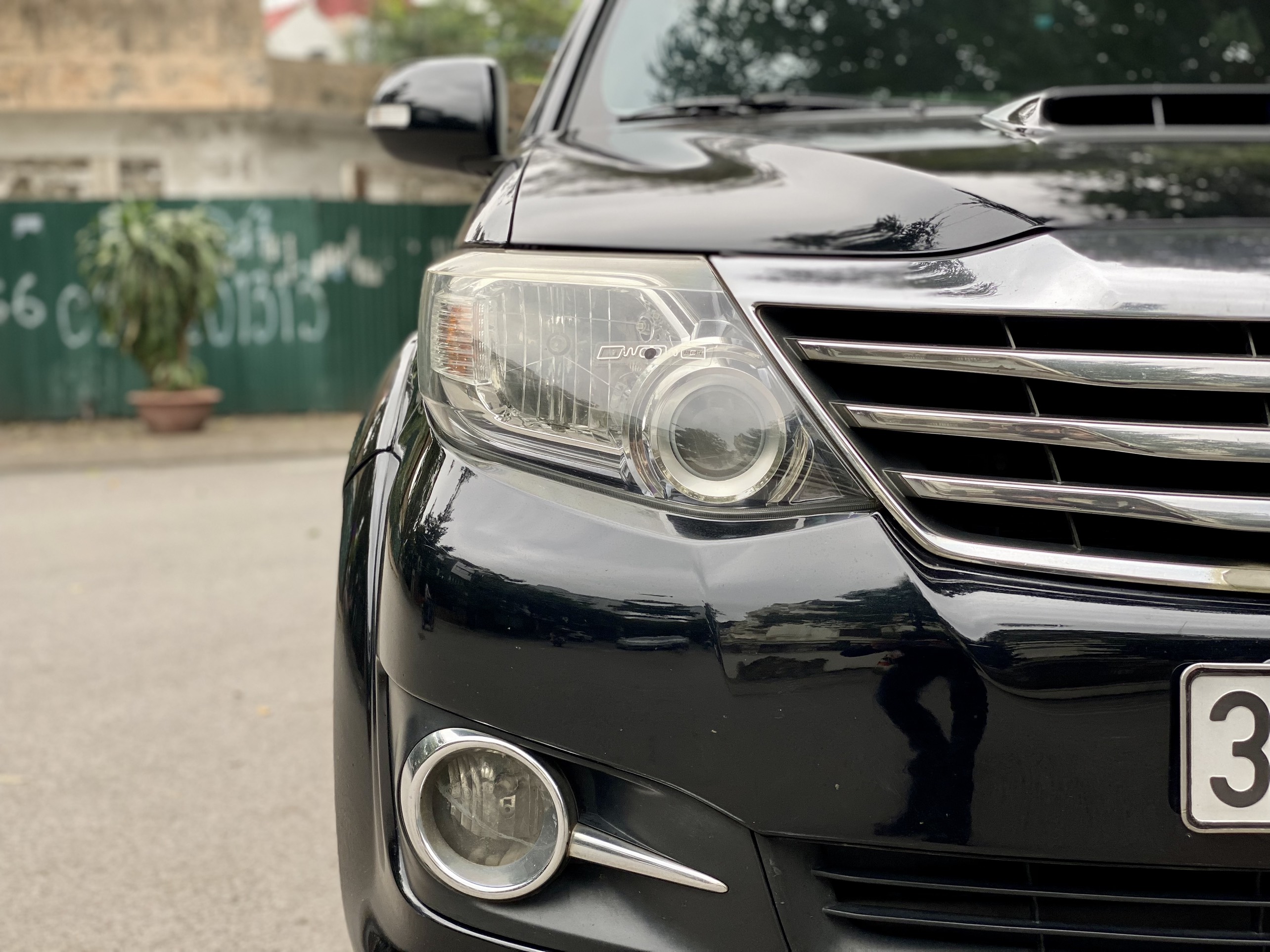 Toyota Fortuner 2.5G 4x2 MT 2015 màu đen (đã bán)