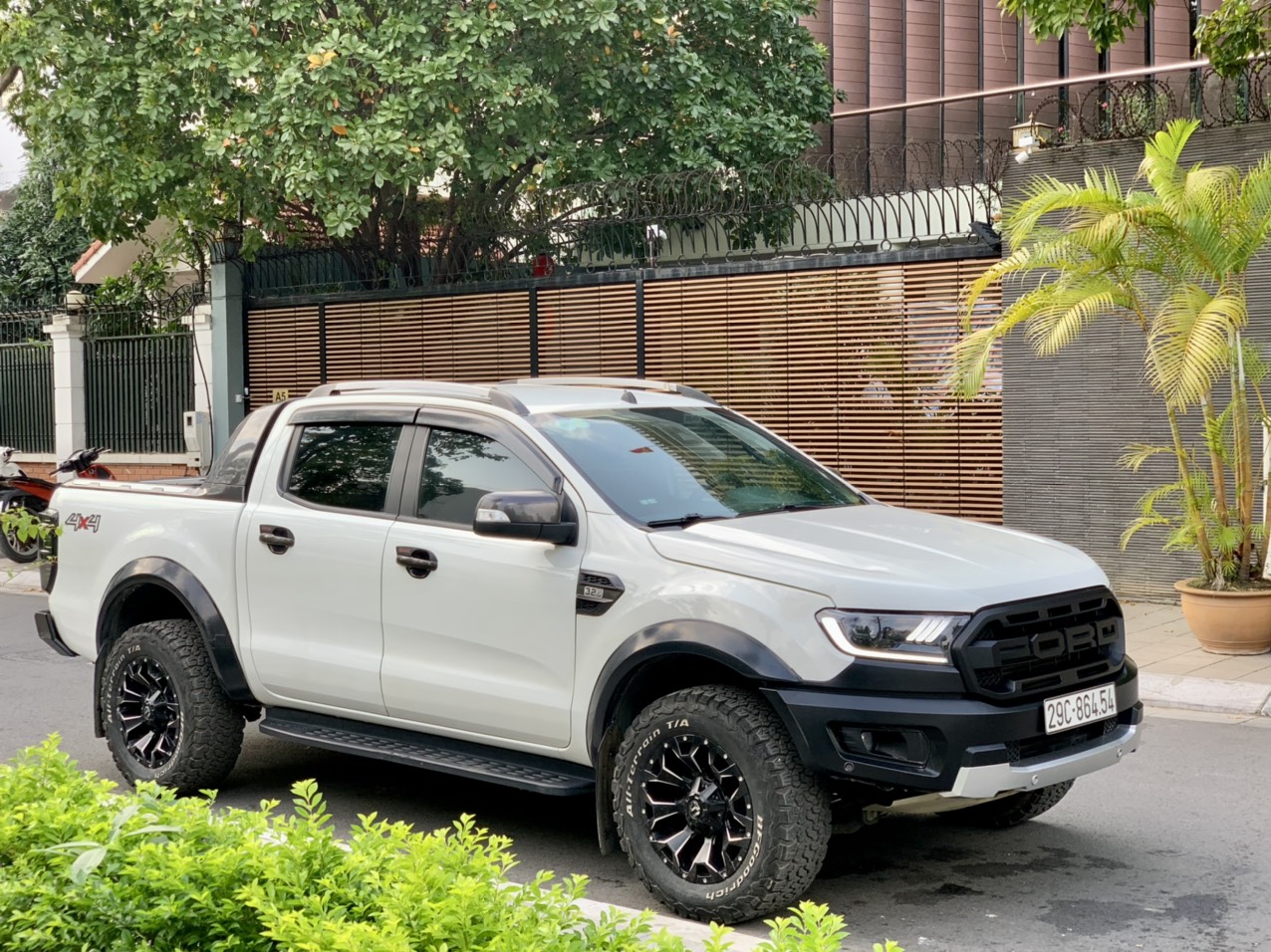 Ford Ranger Wildtrak 3.2L 4x4 AT 2017 màu trắng (Đã bán)