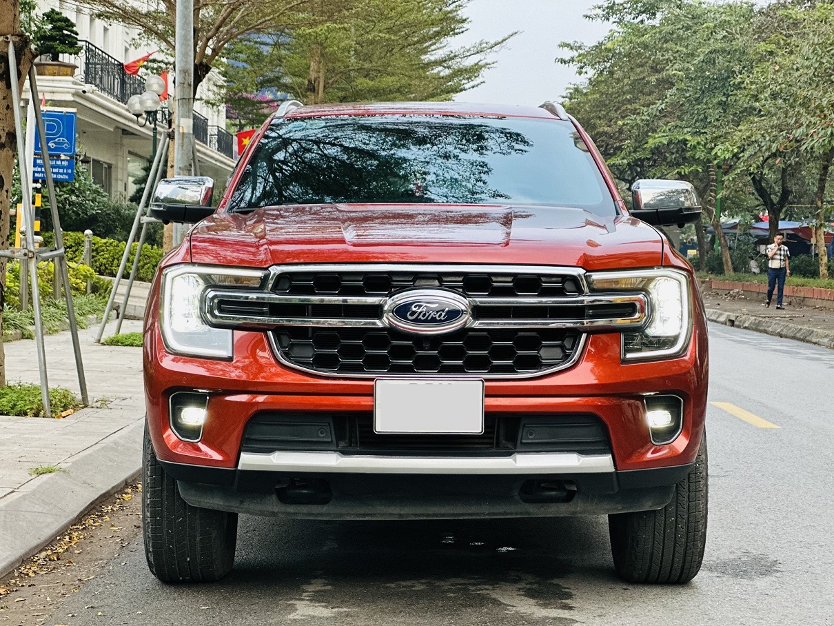 Ford Everest Titanium 2.0L 4x2 2022 model 2023 màu đỏ cam (Đã bán)