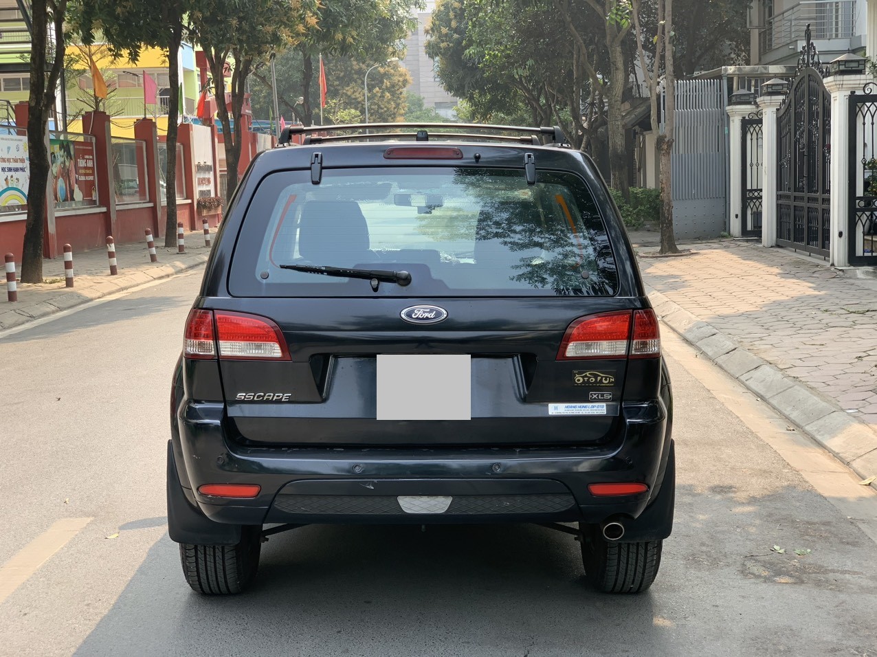 Ford Escape XLS 2.3L 4x2 2009 màu đen (Đã bán)
