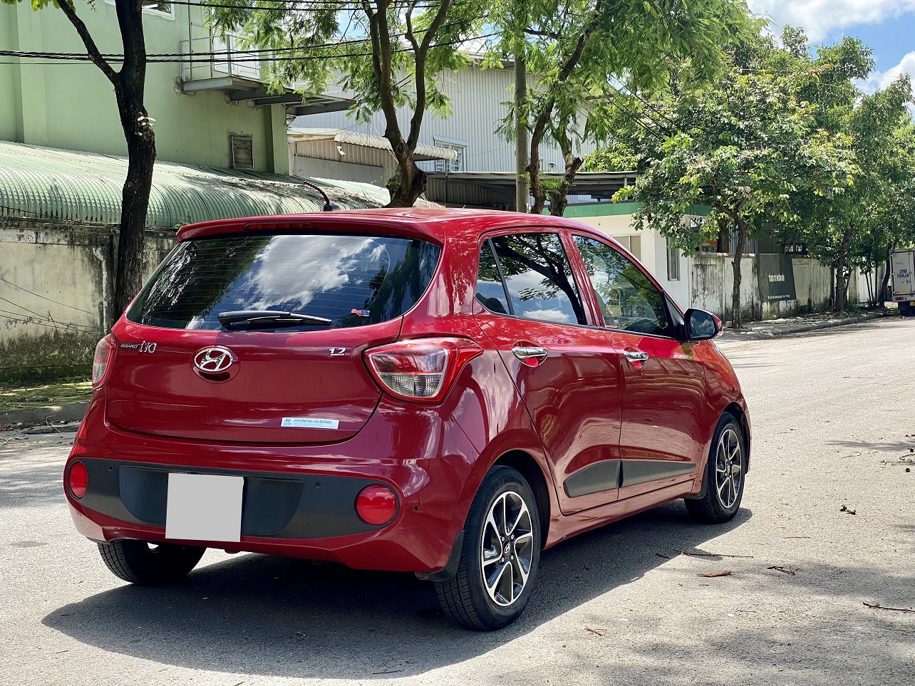 Hyundai I10 1.2AT 2017 màu đỏ (đã bán)