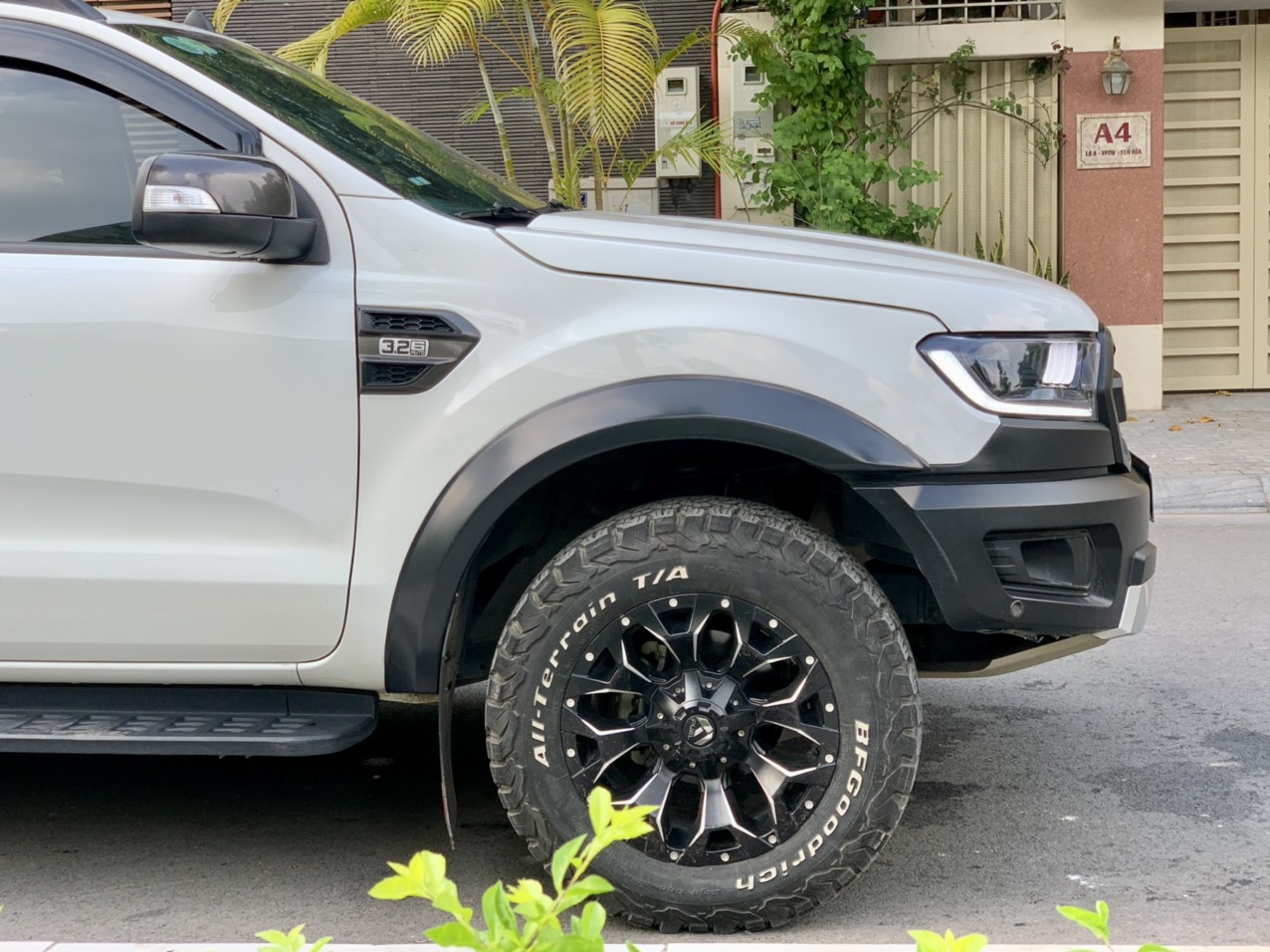 Ford Ranger Wildtrak 3.2L 4x4 AT 2017 màu trắng (Đã bán)