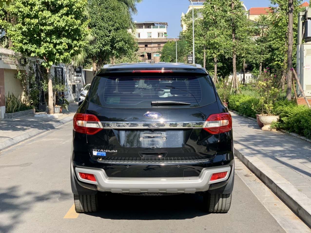 Ford Everest Titanium 2.0L 4x2 AT 2020 màu đen (Đã bán)