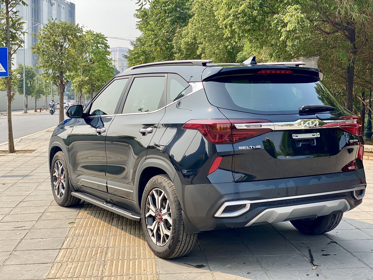 Kia Seltos 1.4 Preminum 2021 màu đen (Đã bán)
