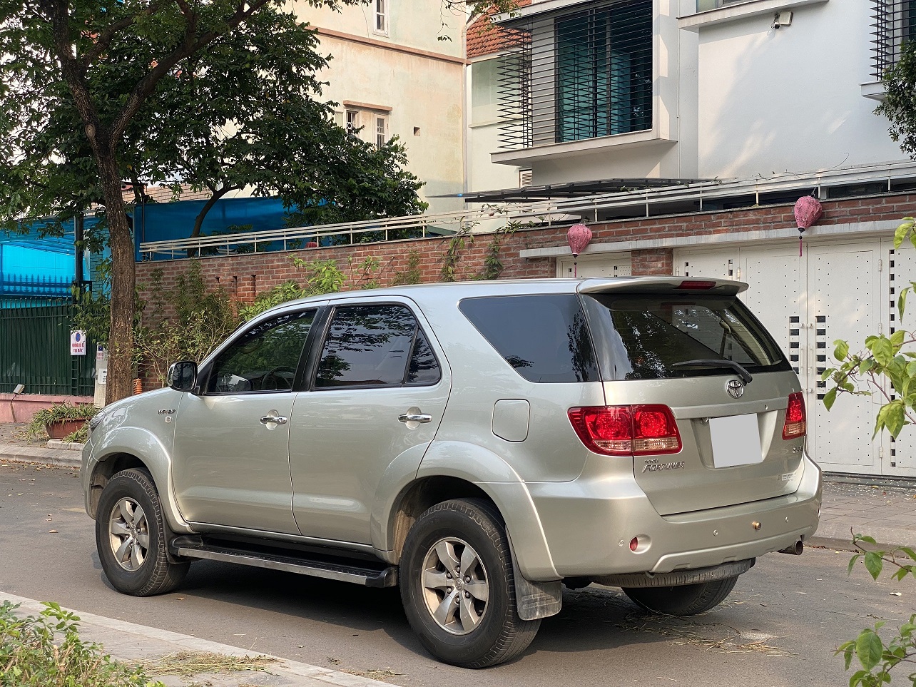 Toyota Fortuner SR5 2.7AT 4x4 2007 ĐKLĐ 2008 màu bạc (đã bán)