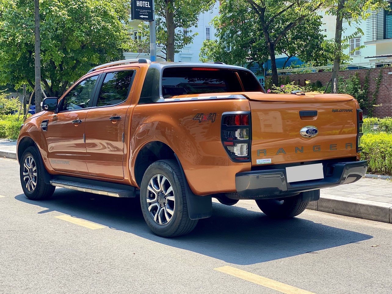 Ford Ranger Wildtrak 3.2L 4x4 AT 2017 màu cam (đã bán)