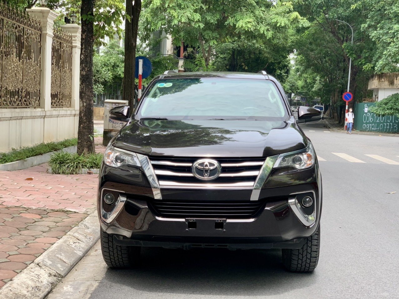 Toyota Fortuner 2.4G 2019 máy dầu màu nâu (Đã bán)