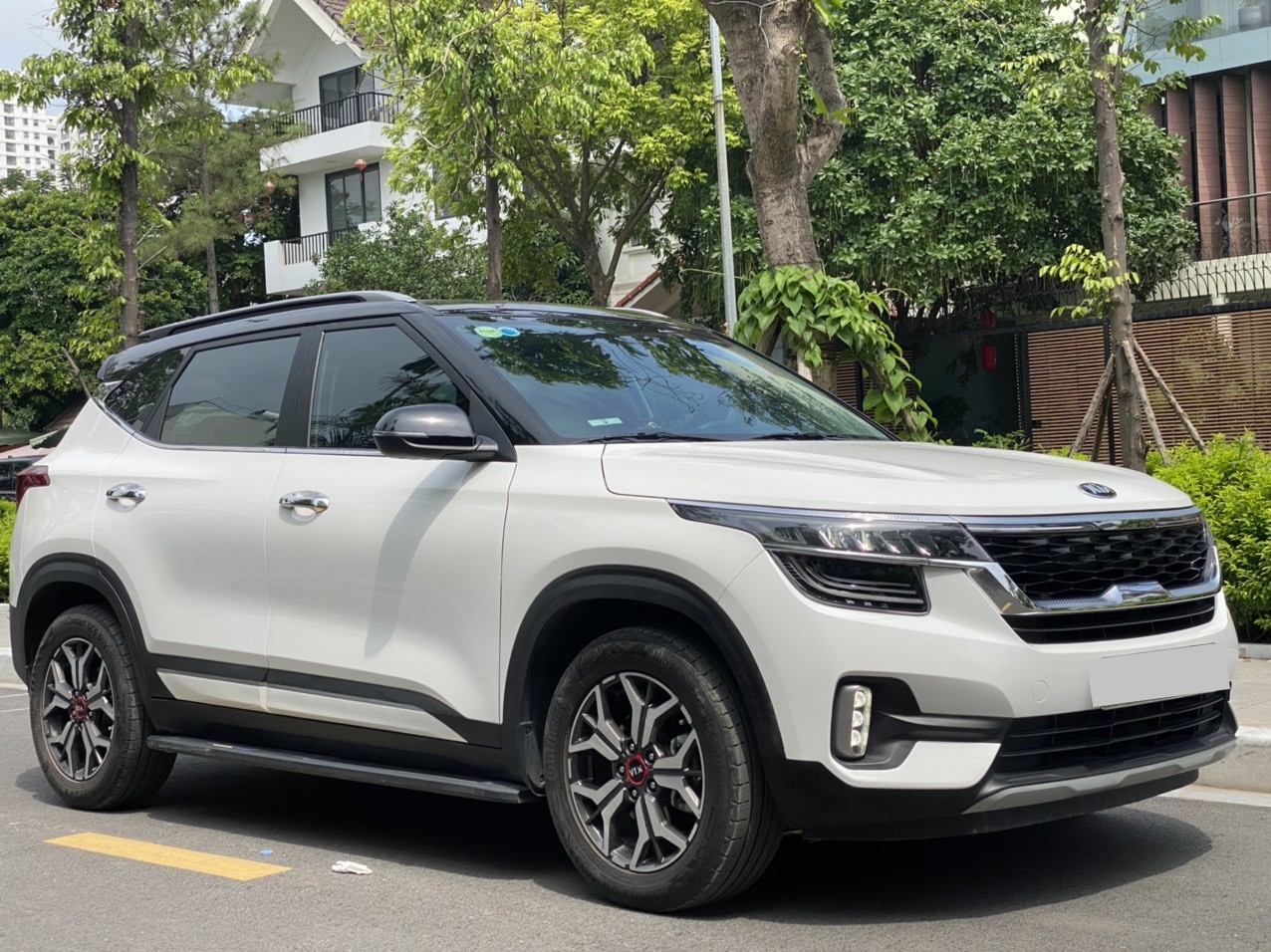 Kia Seltos 1.4 Preminum 2021 màu trắng (Đã bán)