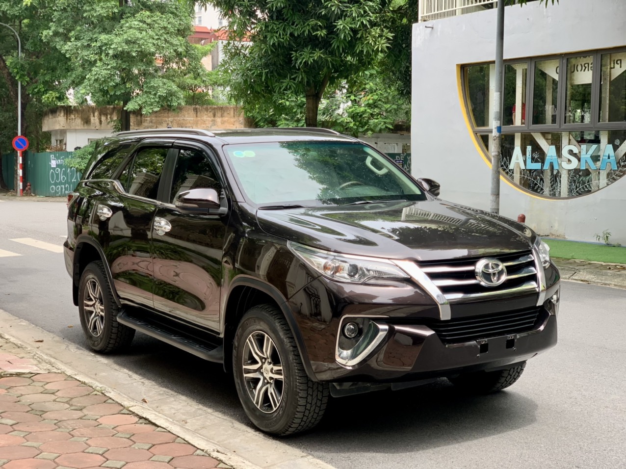 Toyota Fortuner 2.4G 2019 máy dầu màu nâu (Đã bán)