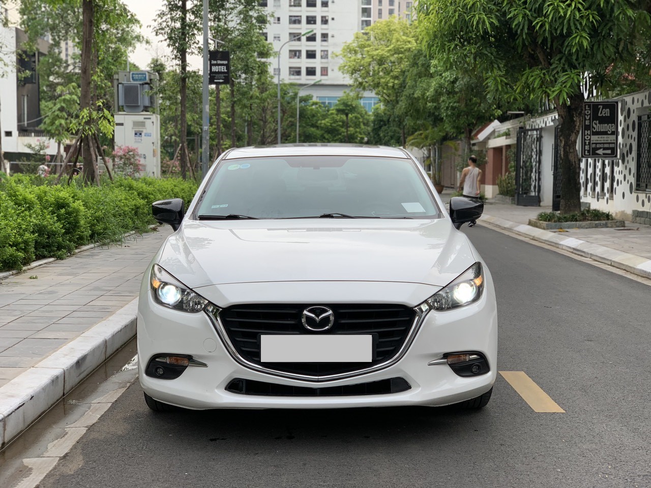 Mazda 3 1.5AT màu trắng 2018 (đã bán)