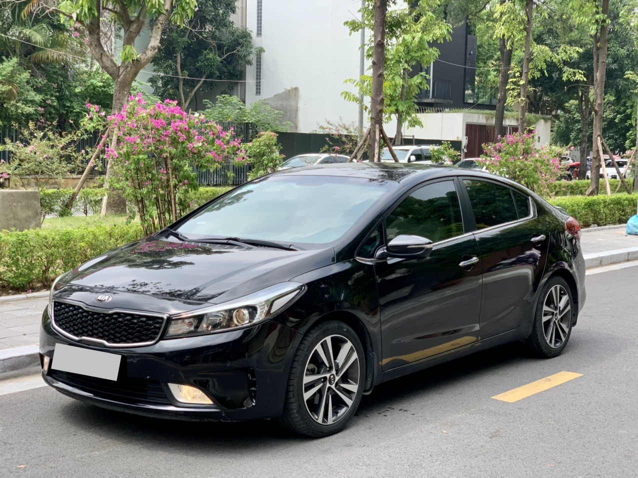 Kia Cerato 1.6AT 2017 màu đen (Đã bán)